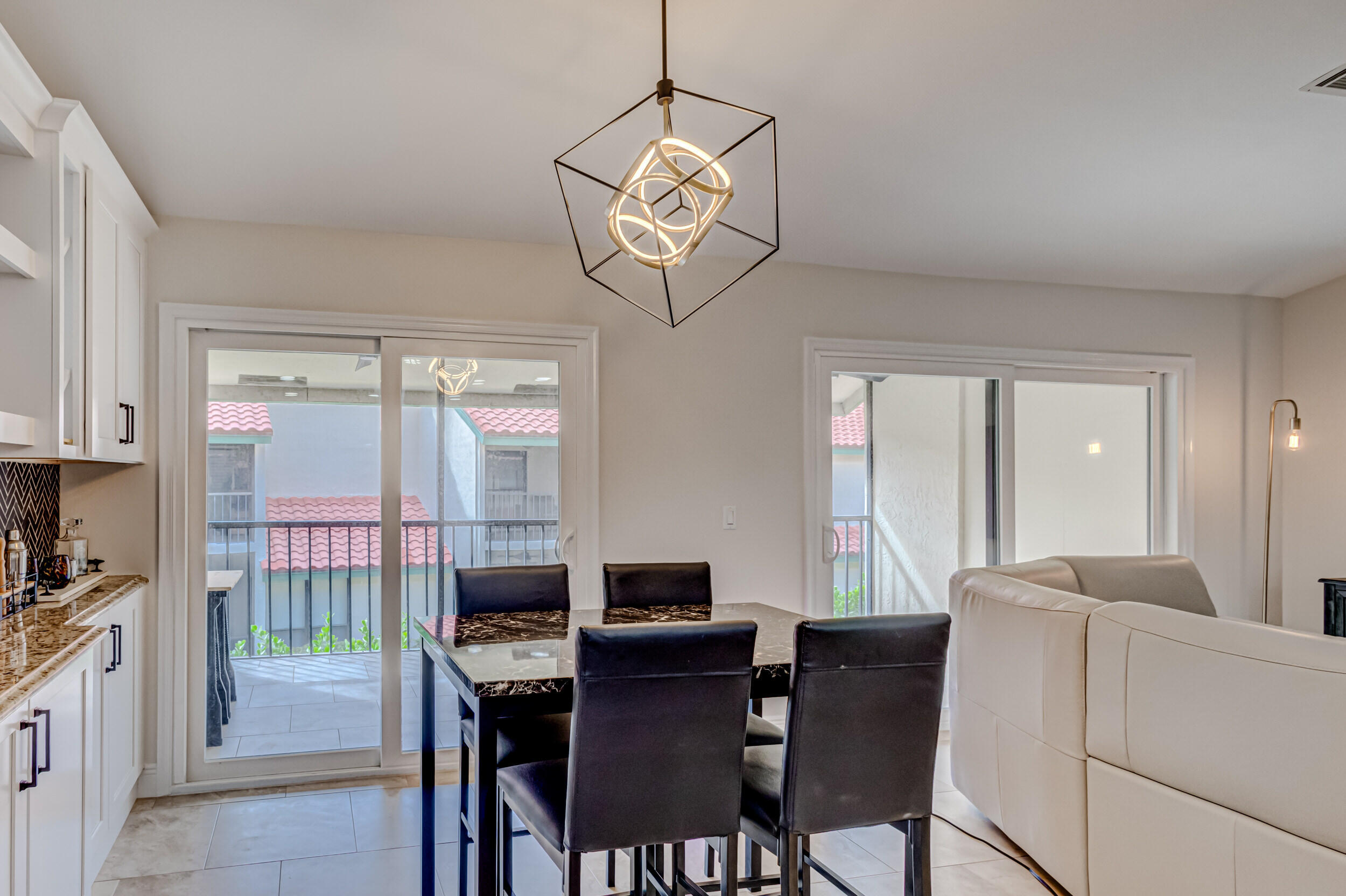 LEXINGTON GREEN CONDO - Residential Lease