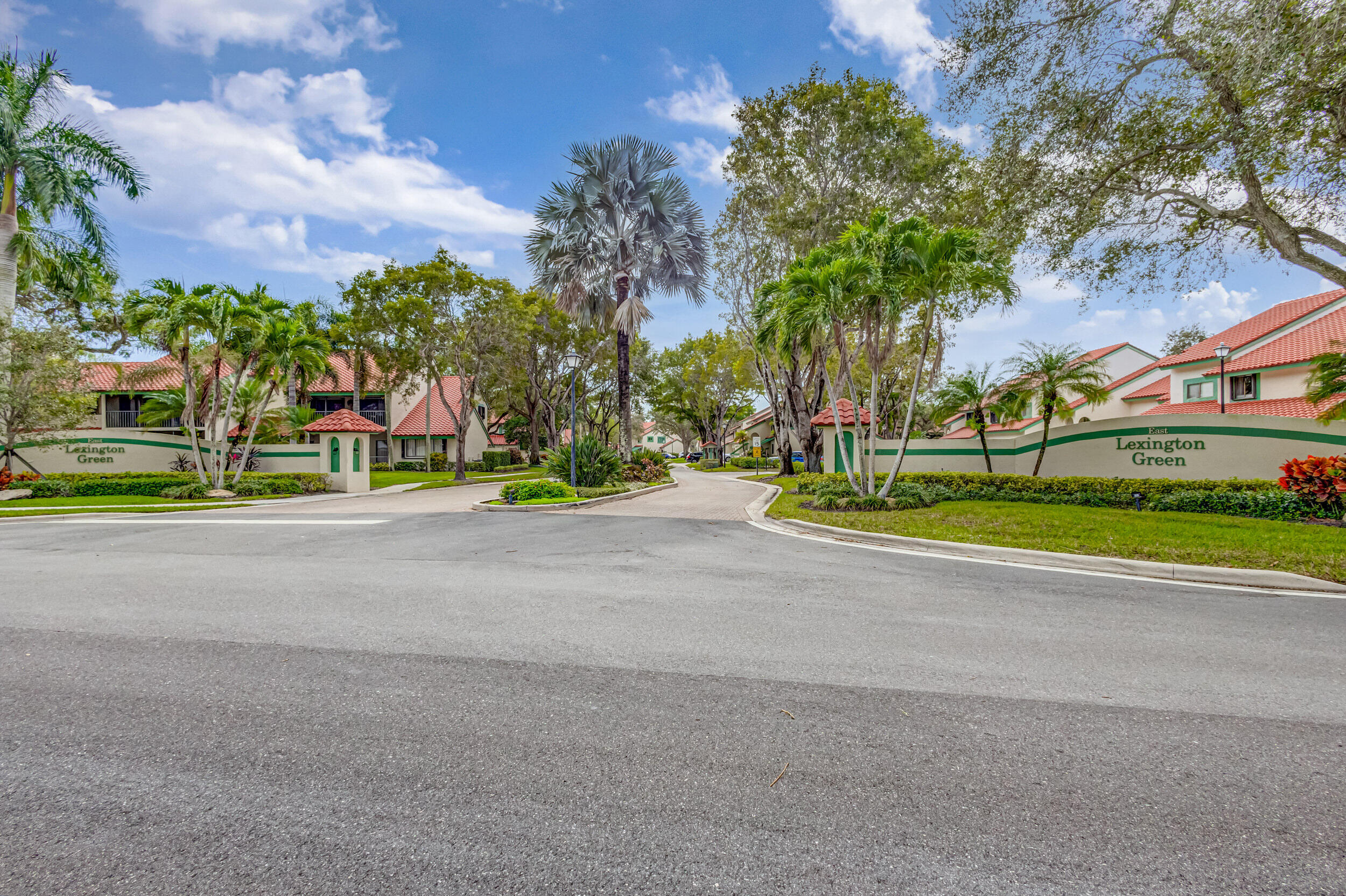 LEXINGTON GREEN CONDO - Residential Lease