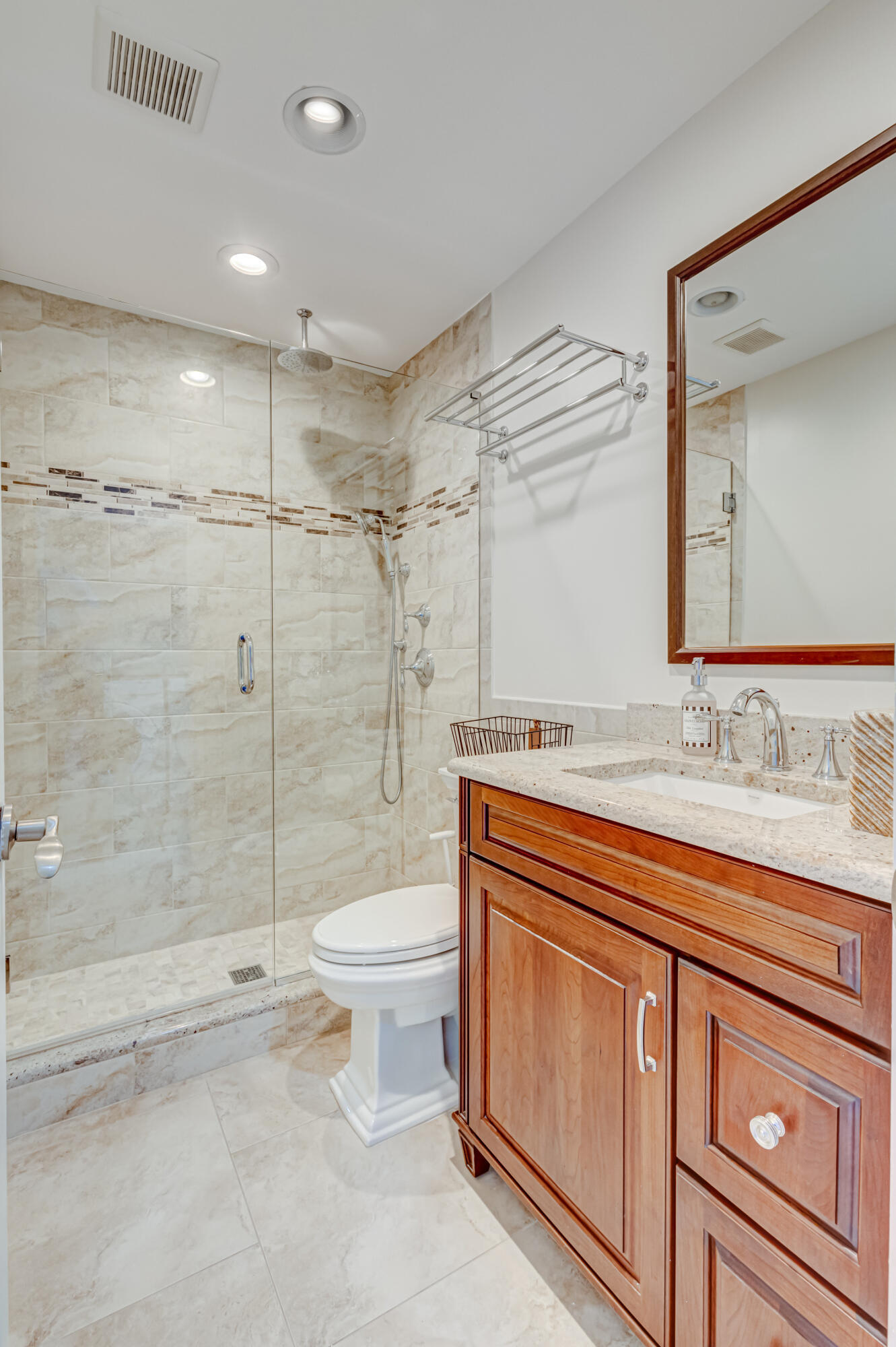 LEXINGTON GREEN CONDO - Residential Lease