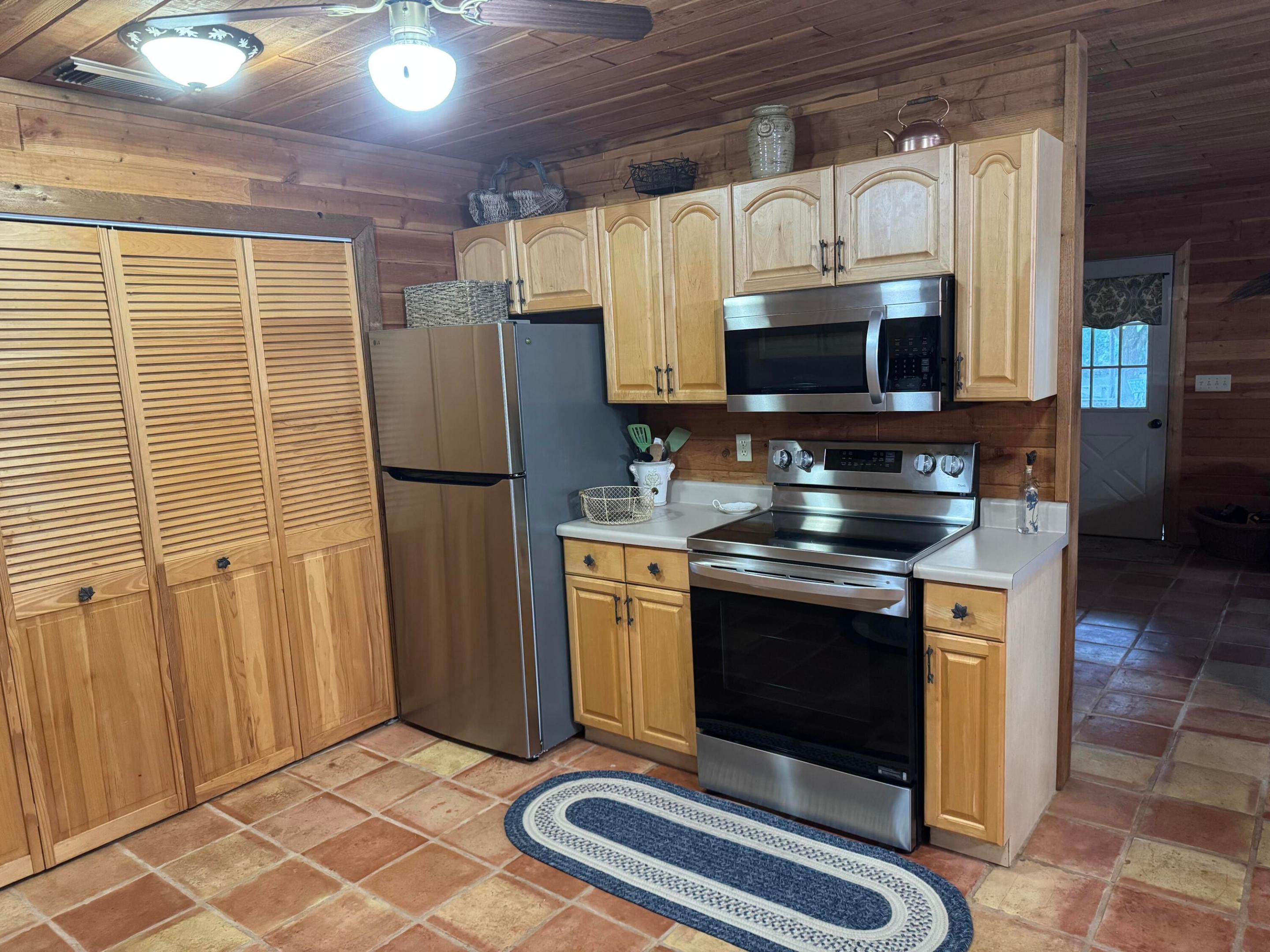 Indian Hammock Hunt and Riding Club - Residential Lease