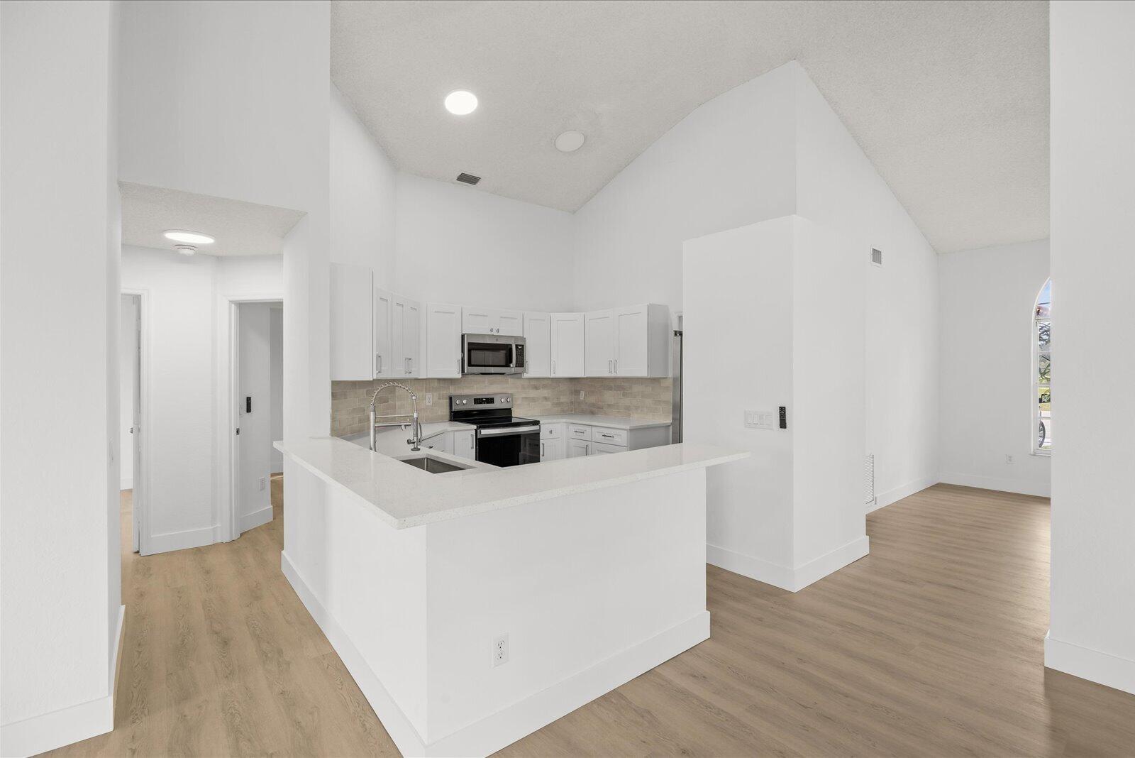 SOUTH PORT ST LUCIE UNIT 18 - Residential