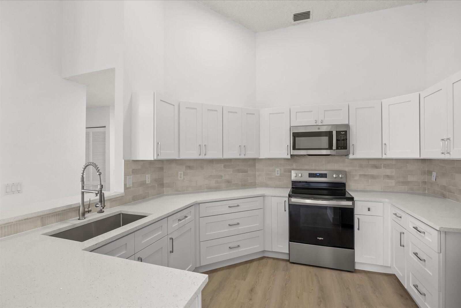 SOUTH PORT ST LUCIE UNIT 18 - Residential