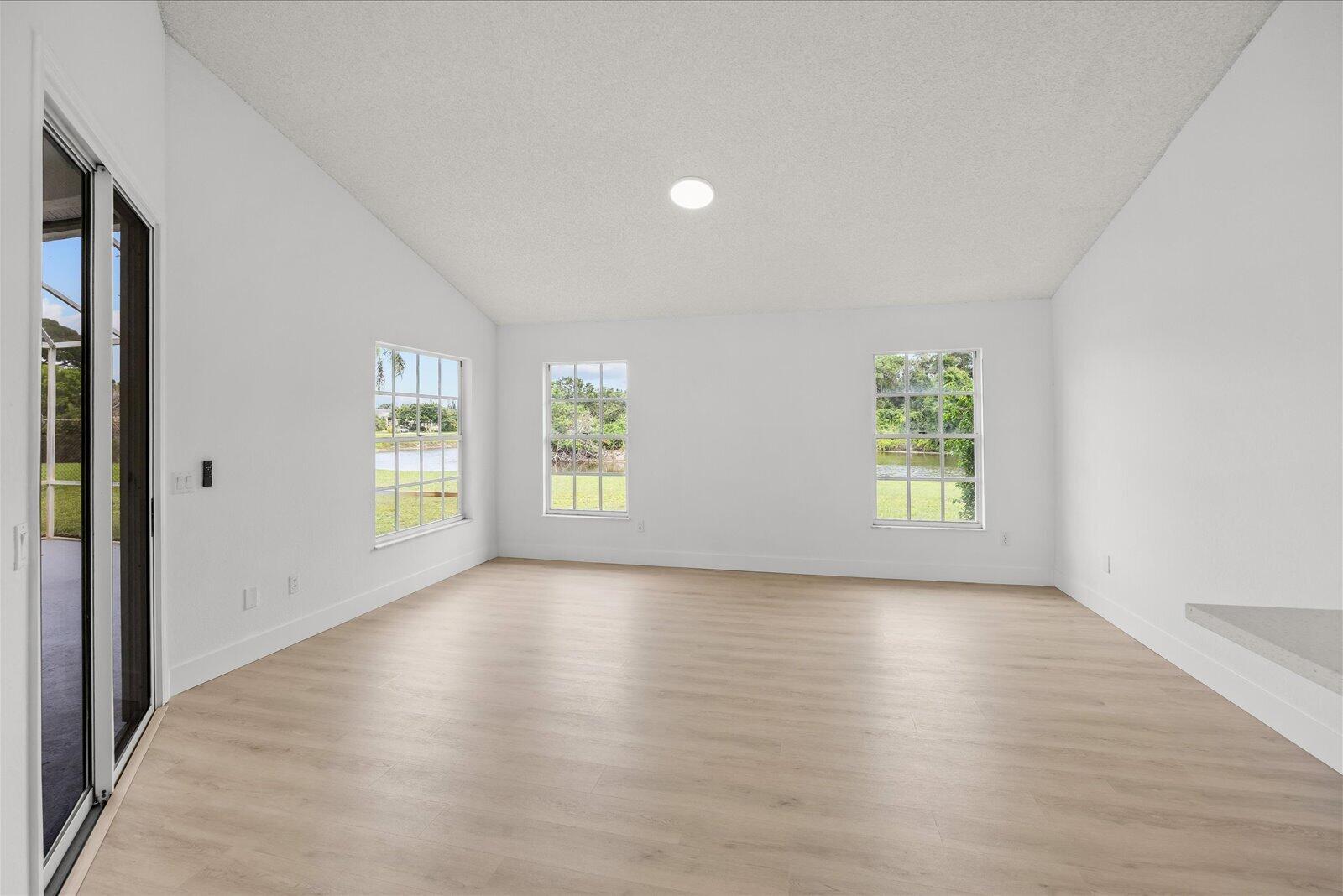 SOUTH PORT ST LUCIE UNIT 18 - Residential
