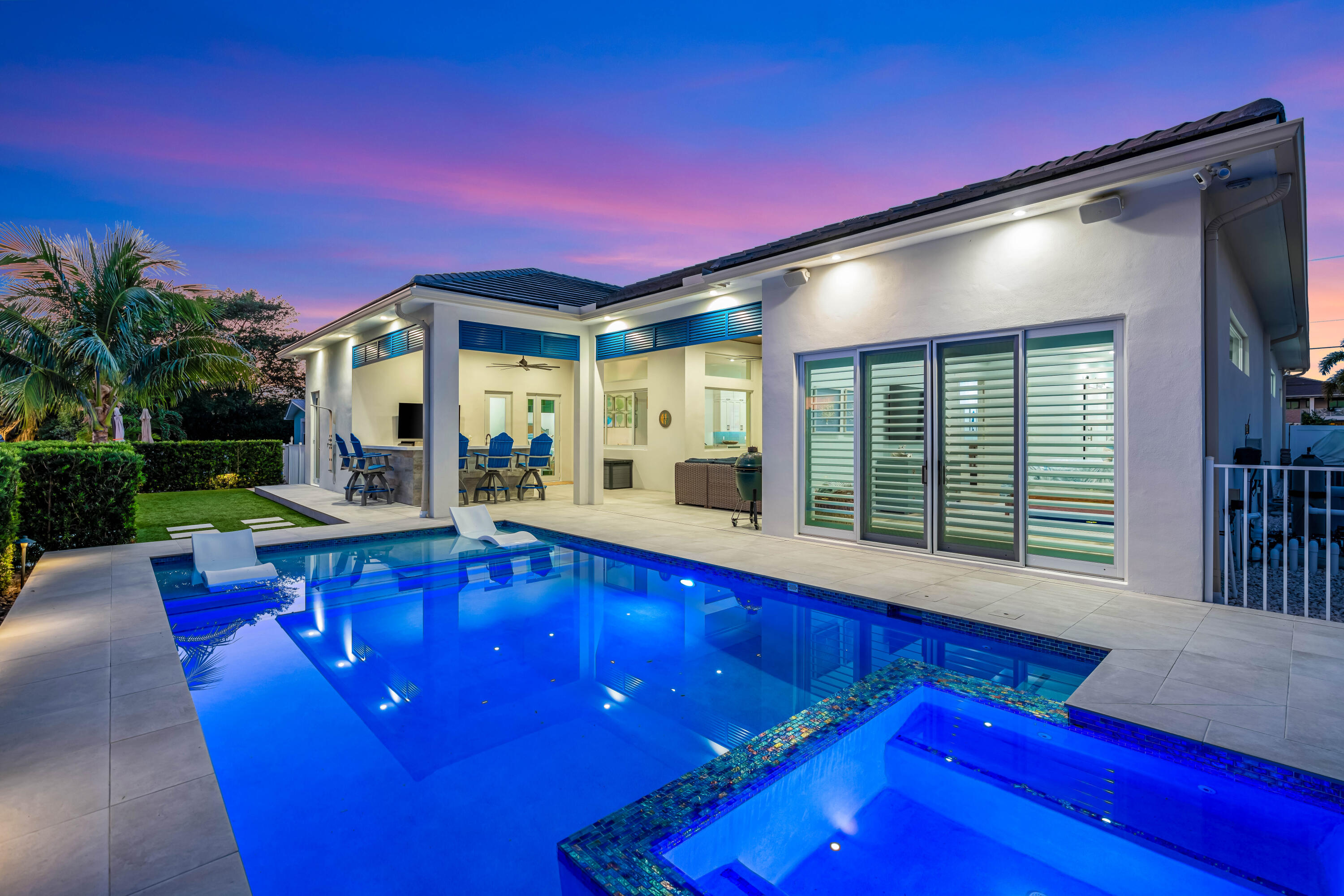 NORTH PALM BEACH VILLAGE OF 2 - Residential