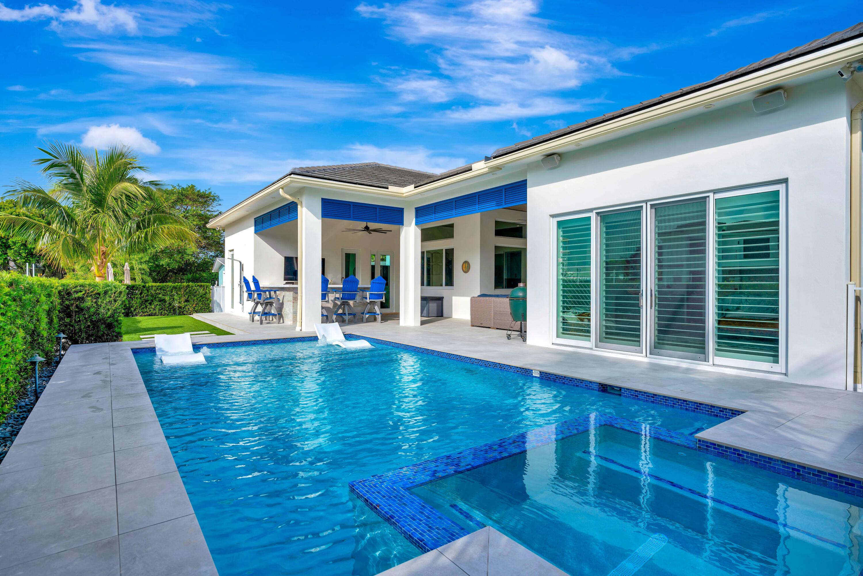 NORTH PALM BEACH VILLAGE OF 2 - Residential