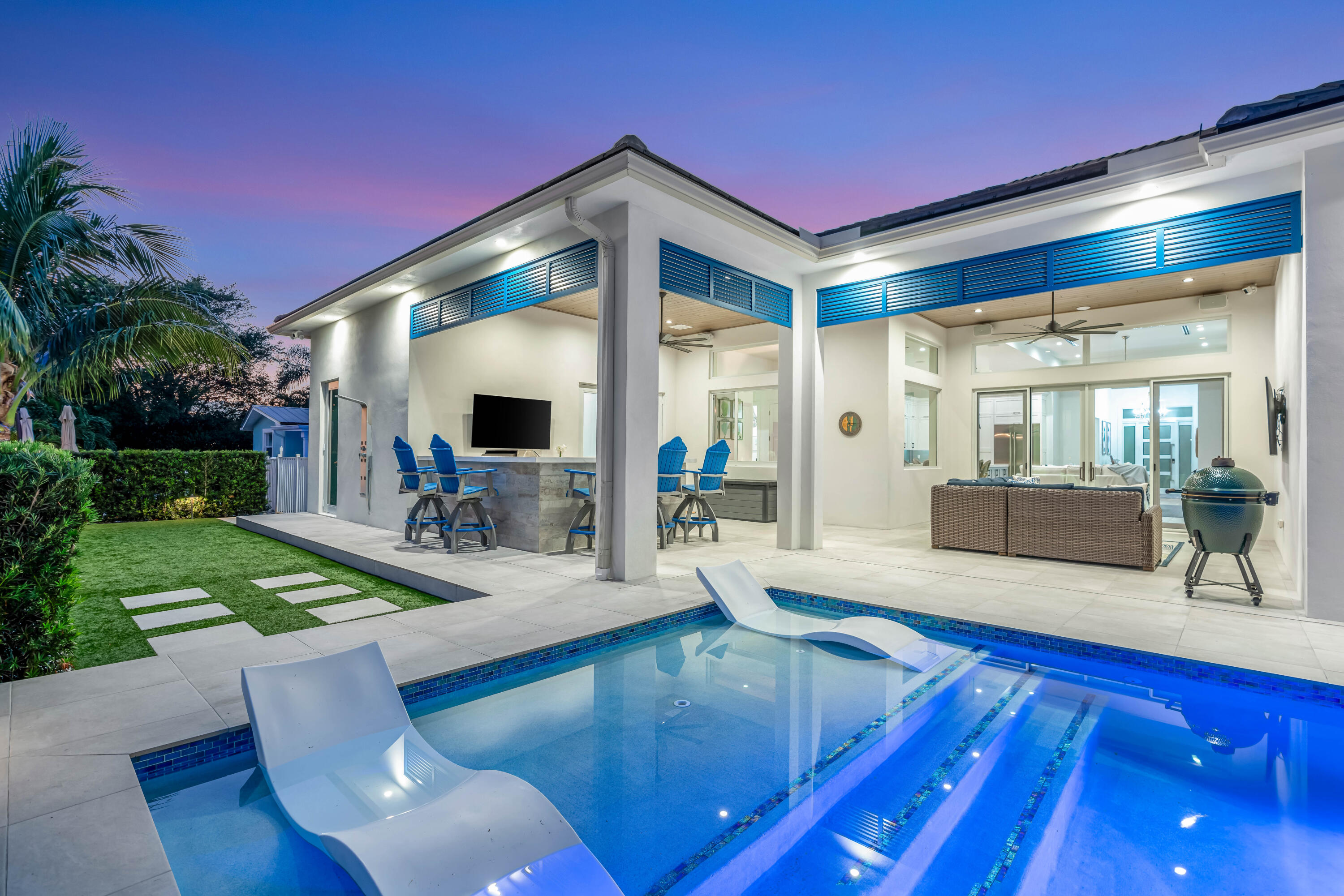 NORTH PALM BEACH VILLAGE OF 2 - Residential
