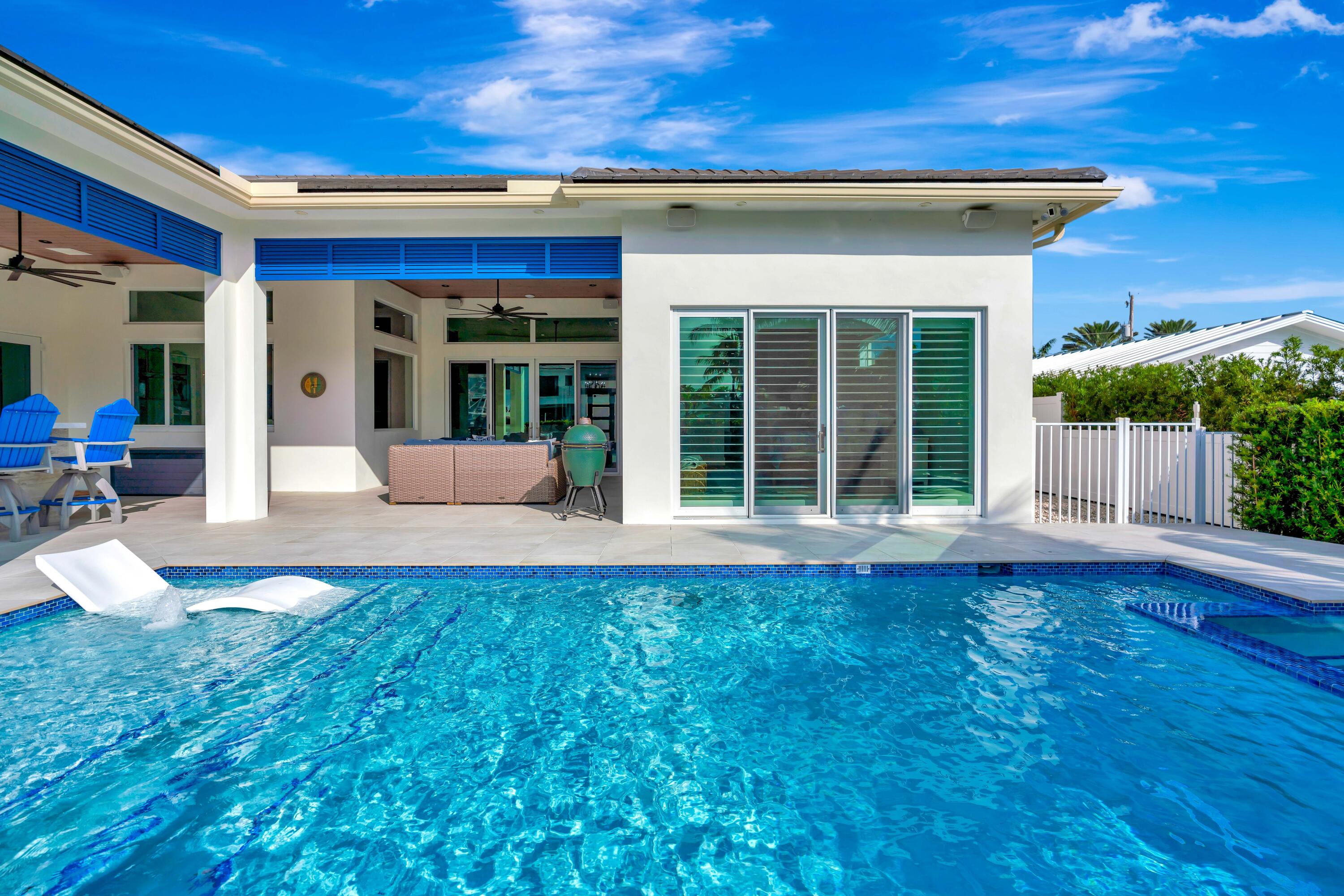NORTH PALM BEACH VILLAGE OF 2 - Residential