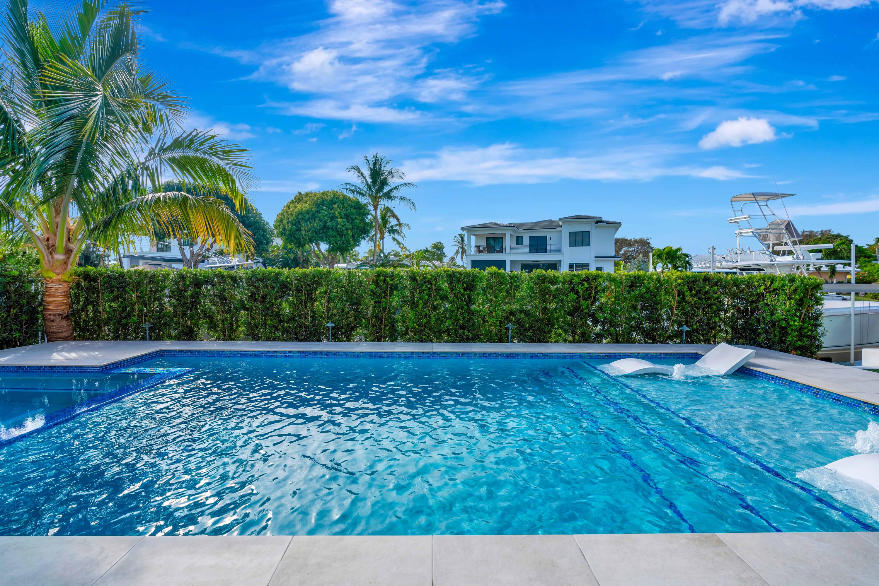 NORTH PALM BEACH VILLAGE OF 2 - Residential