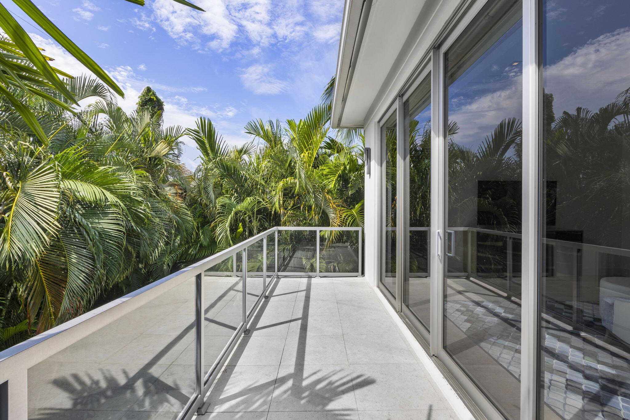 TEN TWENTY LANGER - Residential