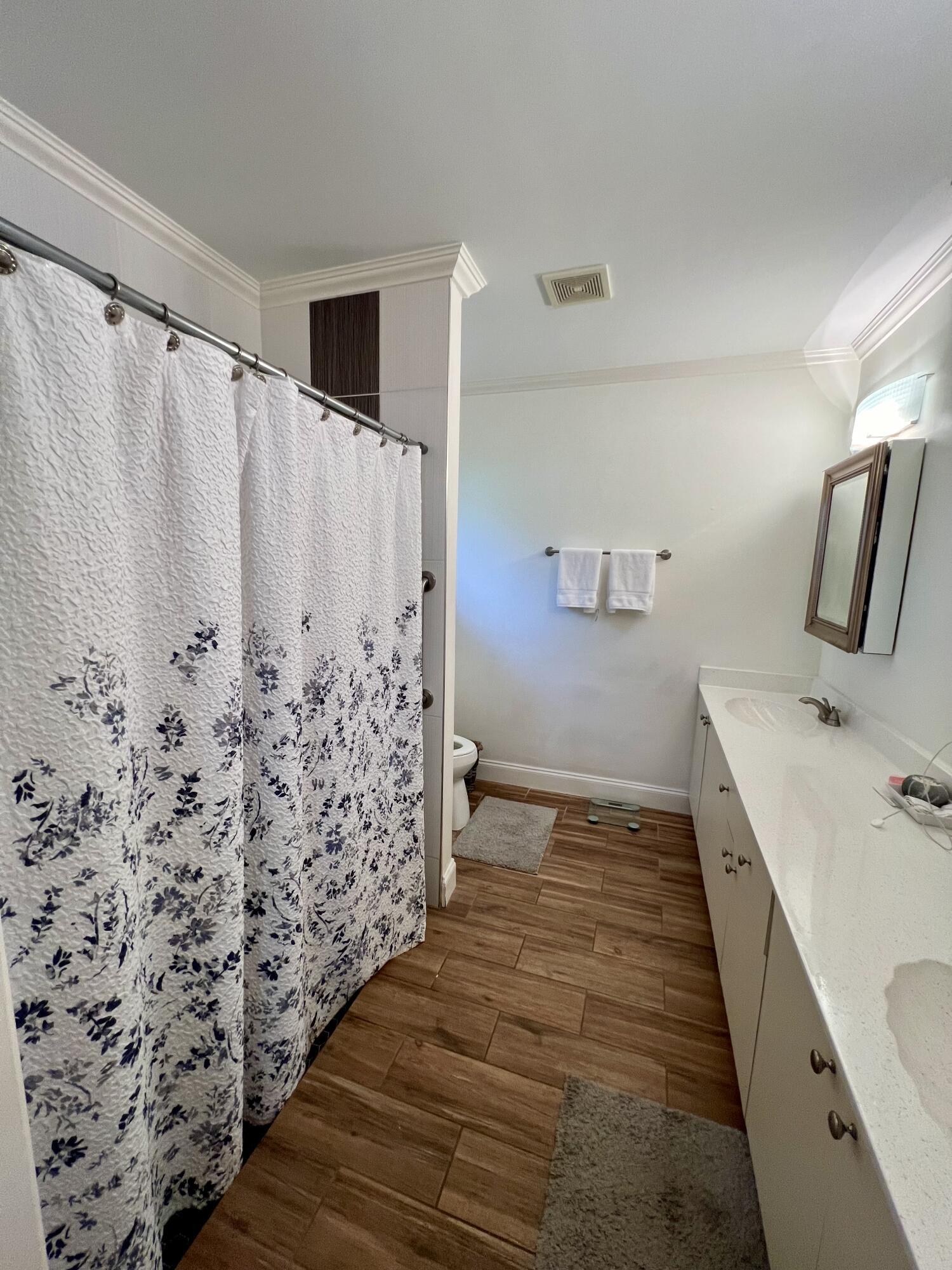 SHADYWOODS PH TWO - Residential Lease