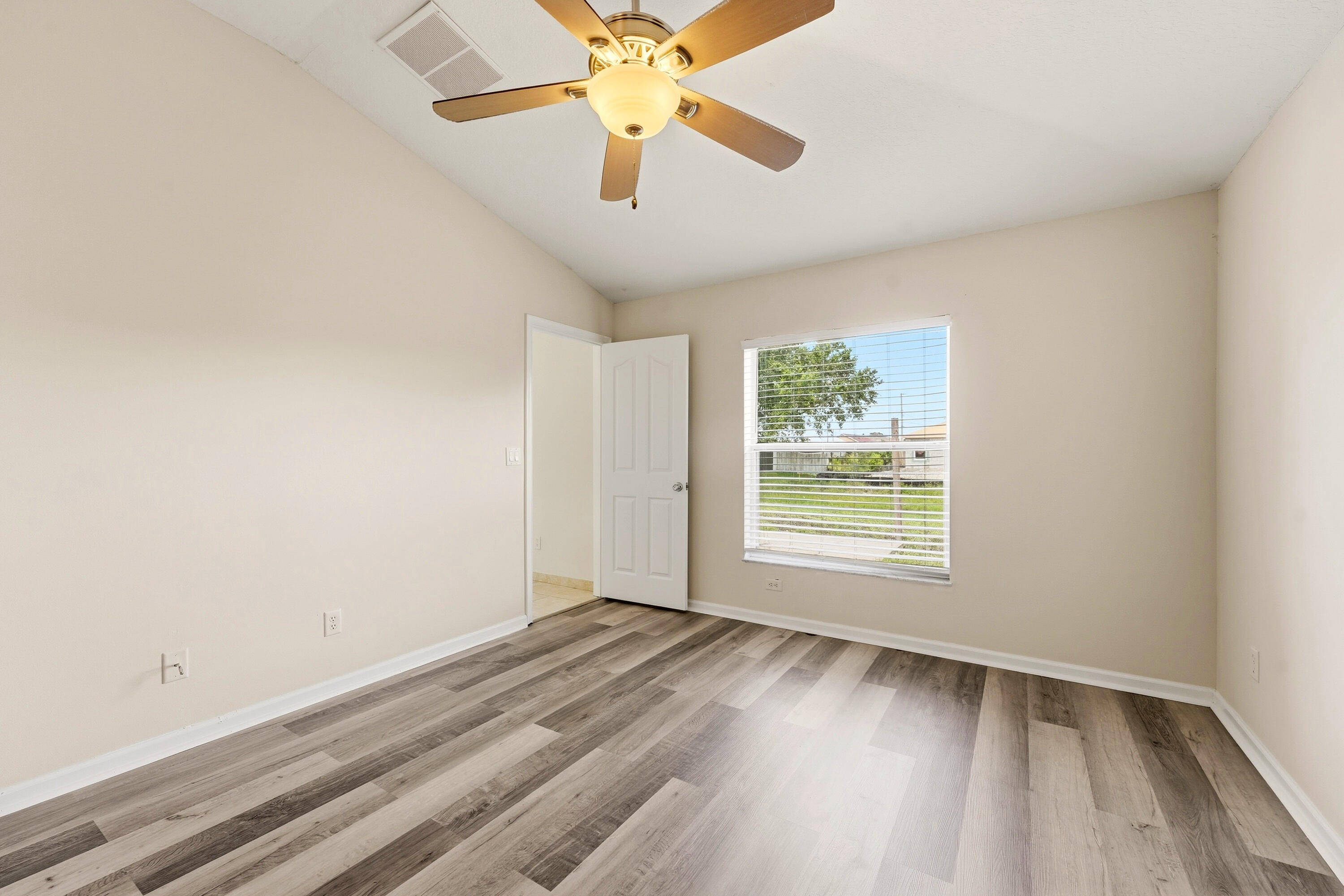 PORT ST LUCIE SECTION 33 - Residential
