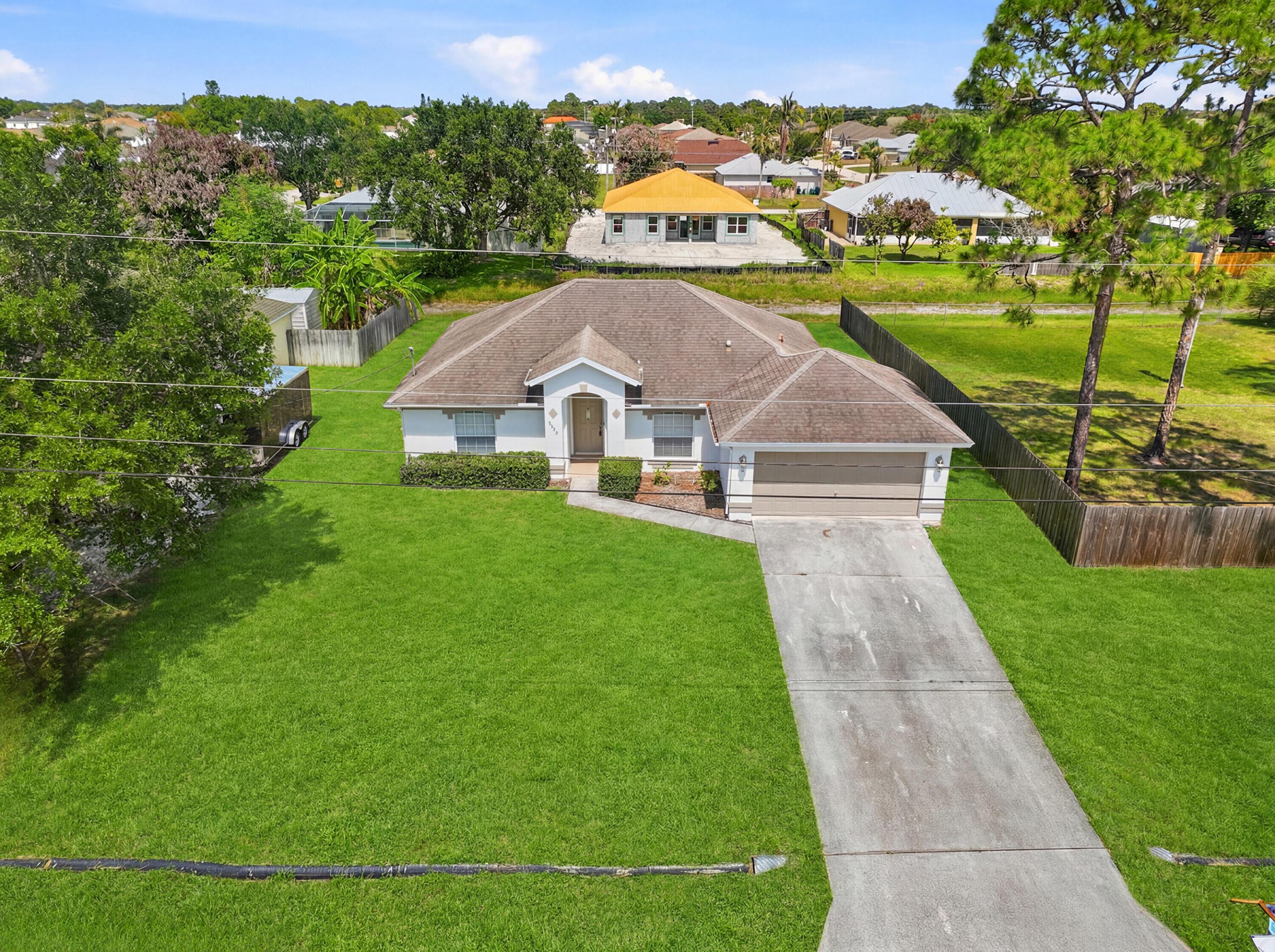 PORT ST LUCIE SECTION 33 - Residential