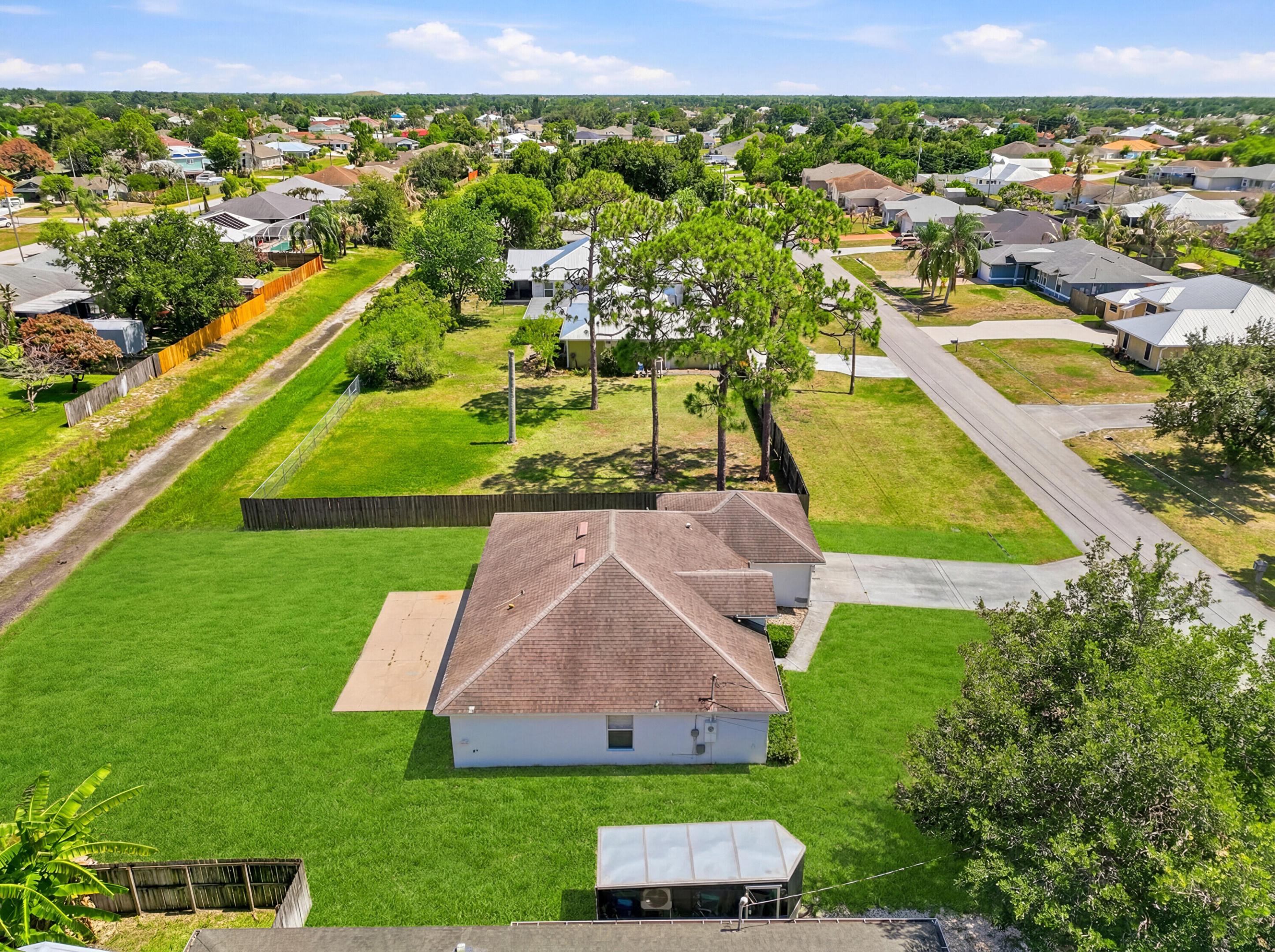 PORT ST LUCIE SECTION 33 - Residential