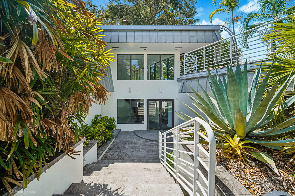 RIO VISTA ISLES - Residential