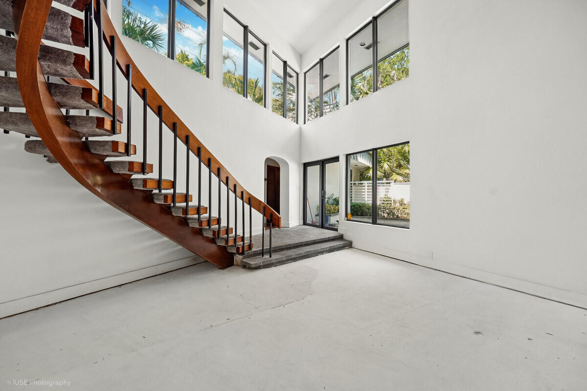 RIO VISTA ISLES - Residential