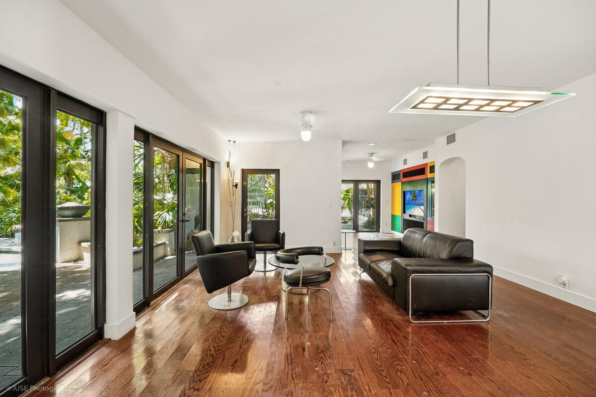 RIO VISTA ISLES - Residential