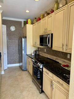HILLSBORO ASSOCIATES PLAT - Residential