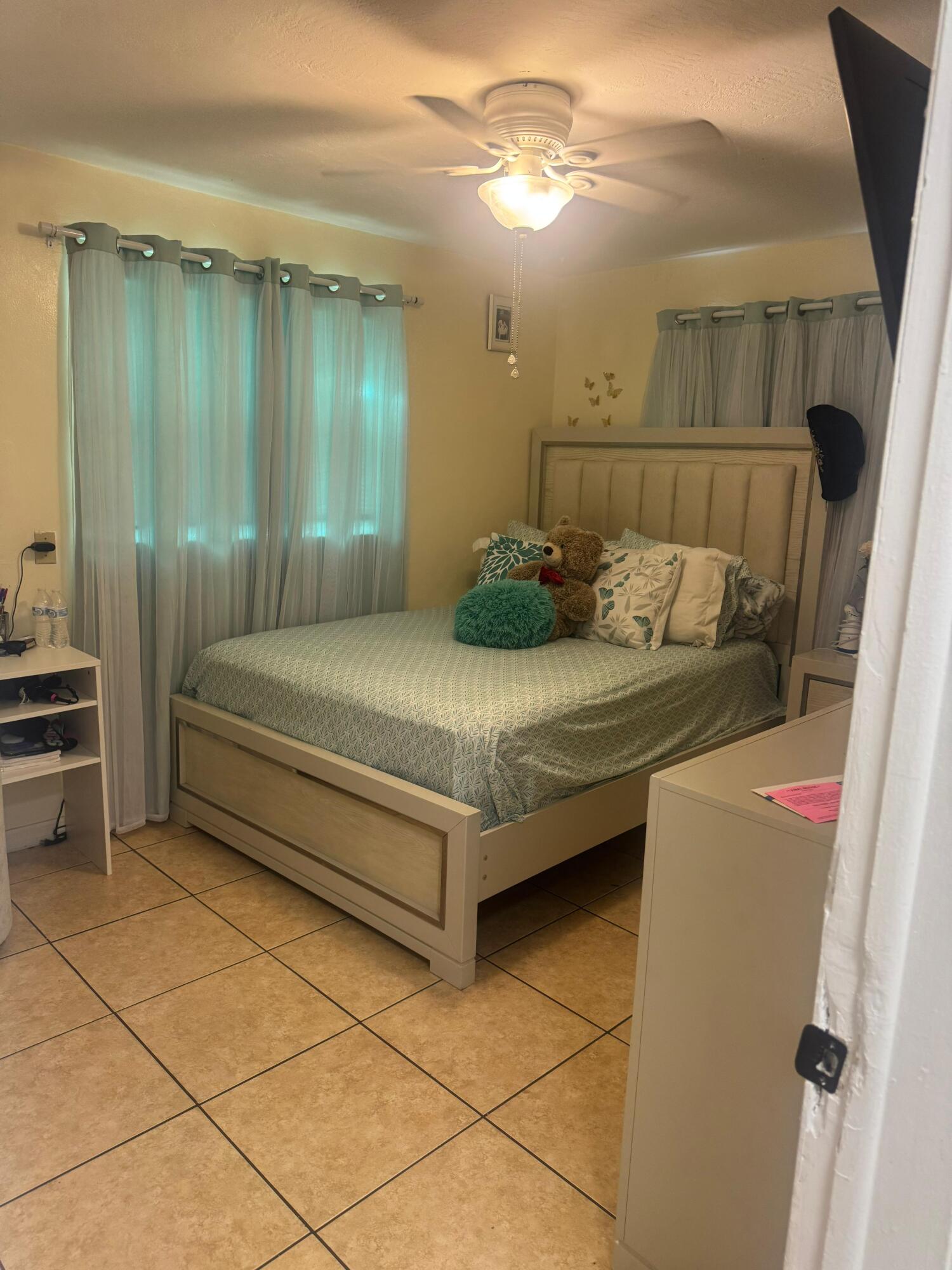 SUNRISE GOLF VILLAGE SEC 12 62-31 B LOT 2 - Residential