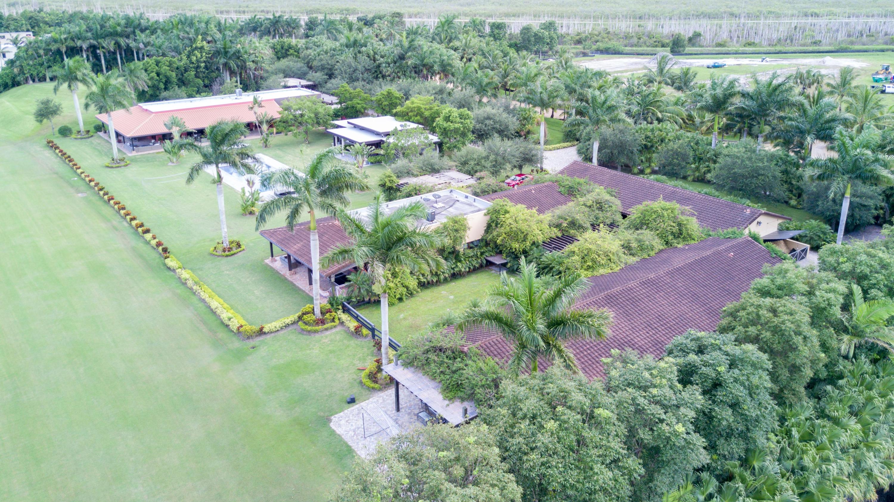 LAS PALMAS EQUESTRIAN - Residential