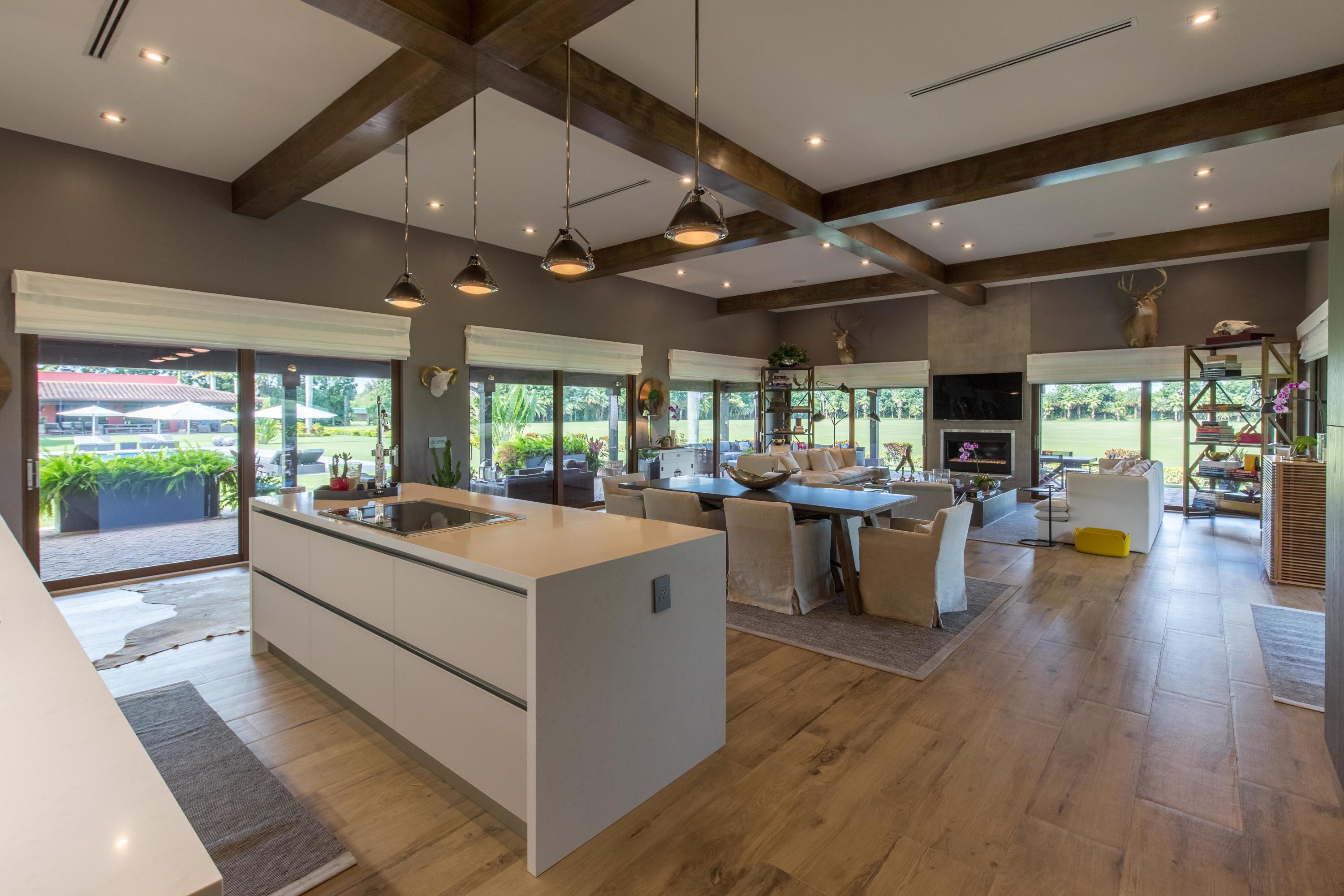 LAS PALMAS EQUESTRIAN - Residential