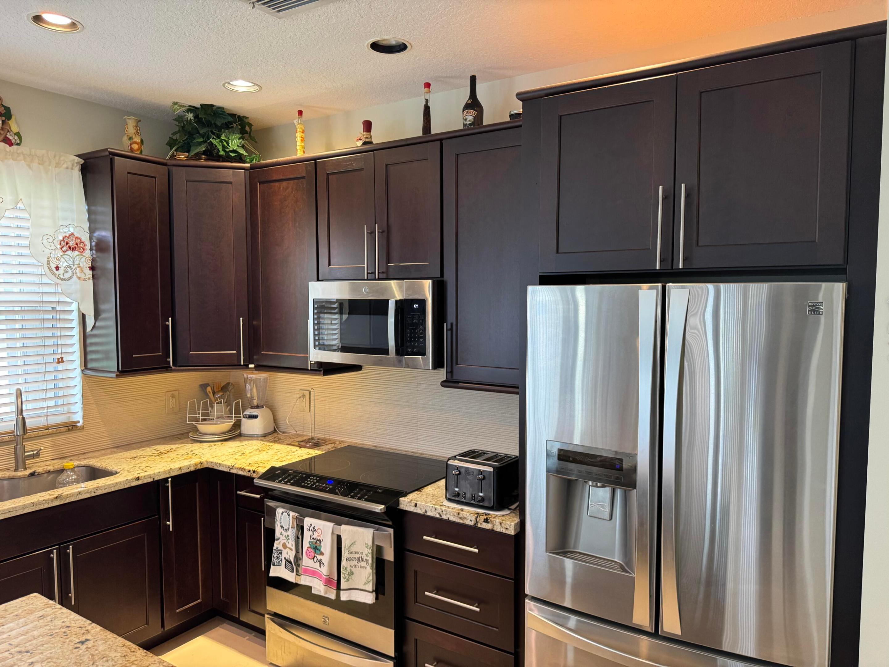 MIZNER POINTE OF BOCA VIA ANCHO - Residential