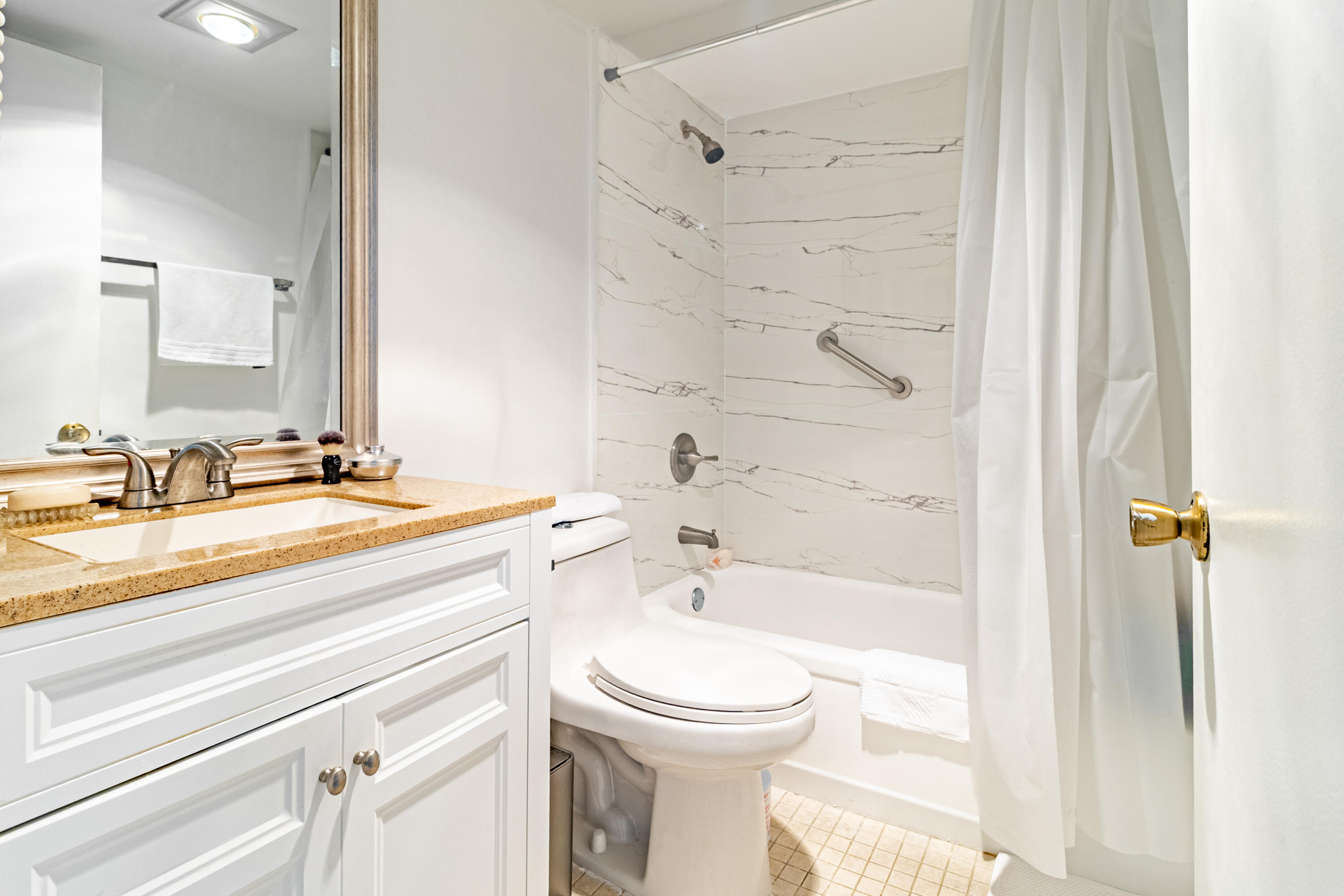 FANSHAW AT CENTURY VILLAGE CONDO - Residential