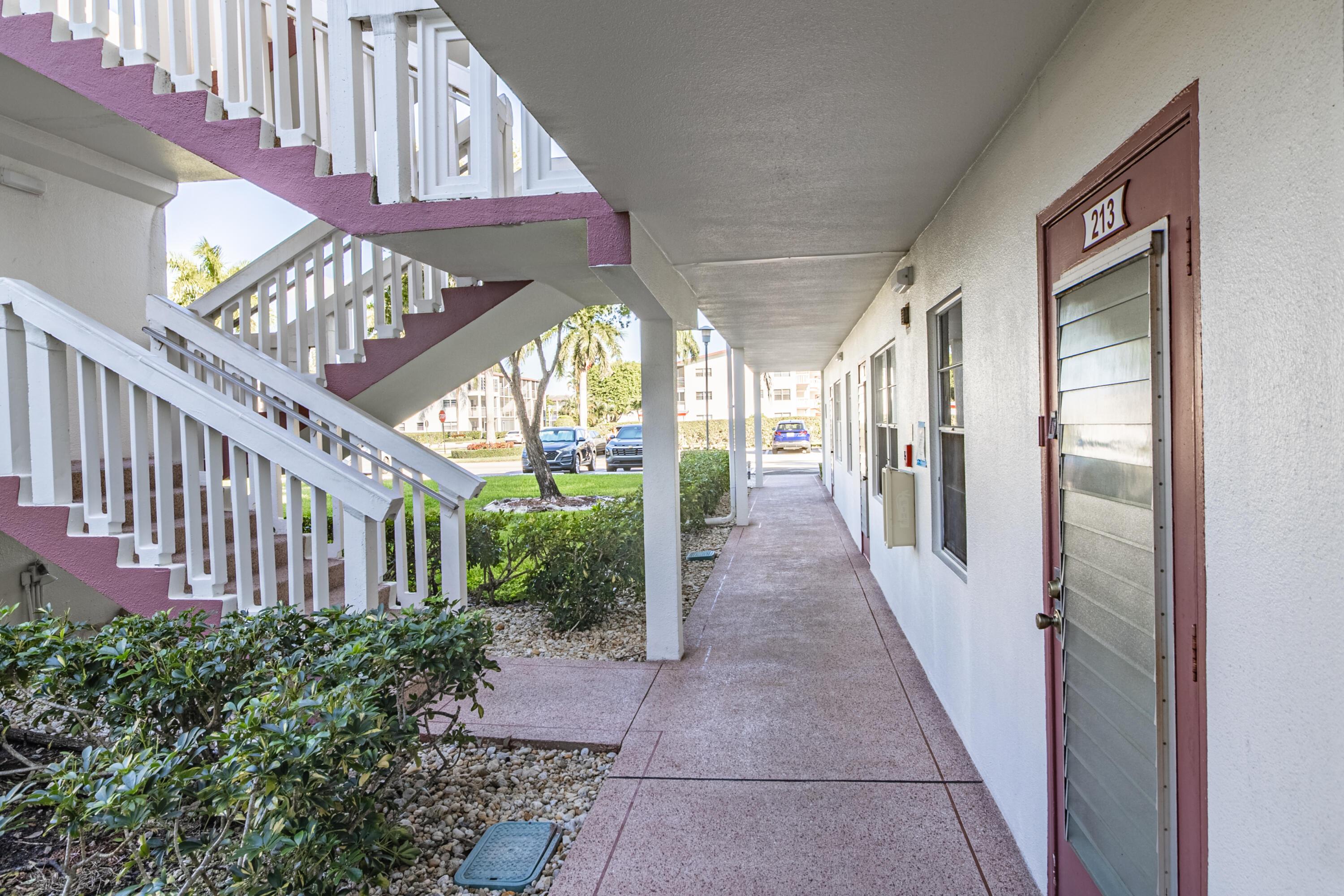 FANSHAW AT CENTURY VILLAGE CONDO - Residential