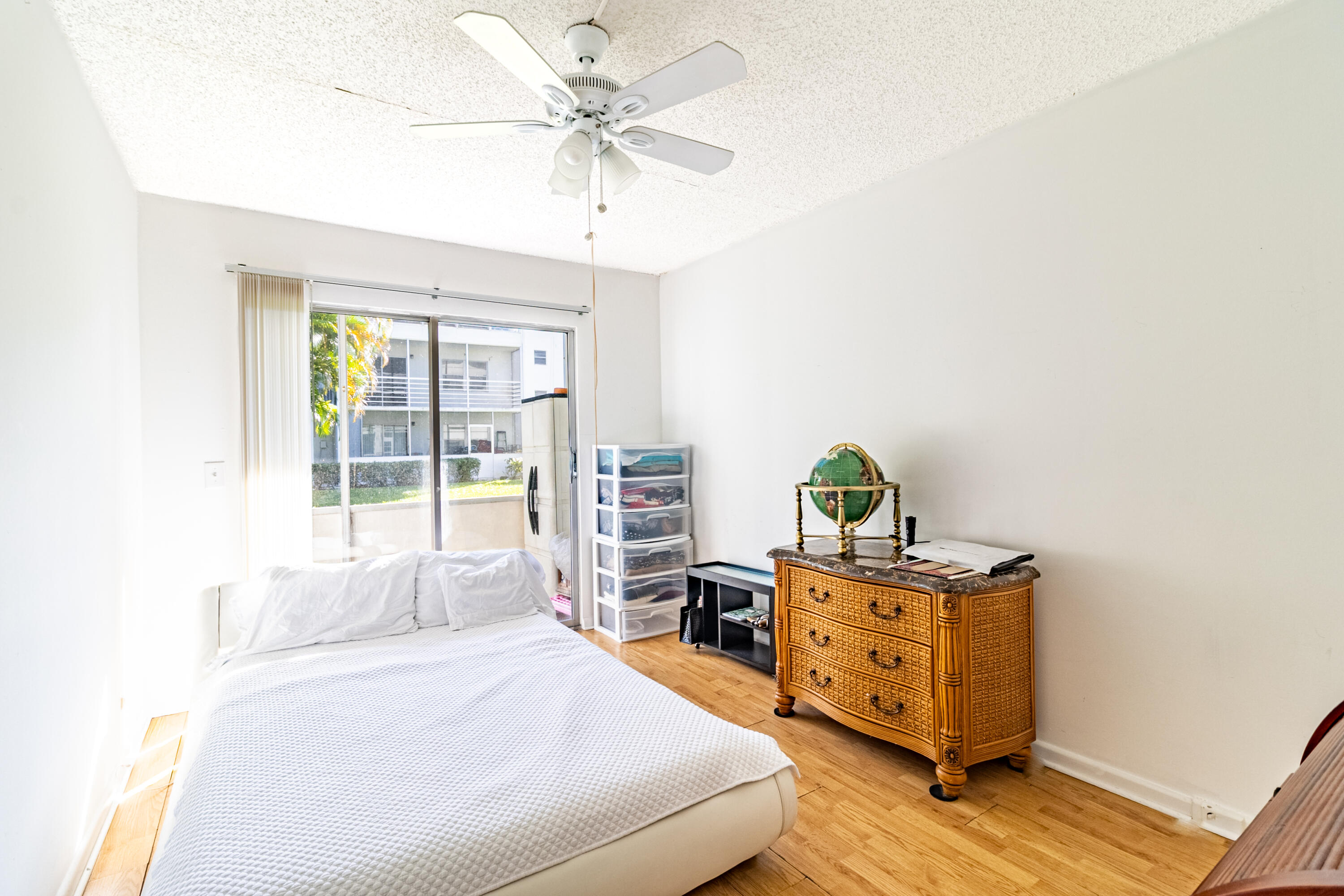 FANSHAW AT CENTURY VILLAGE CONDO - Residential
