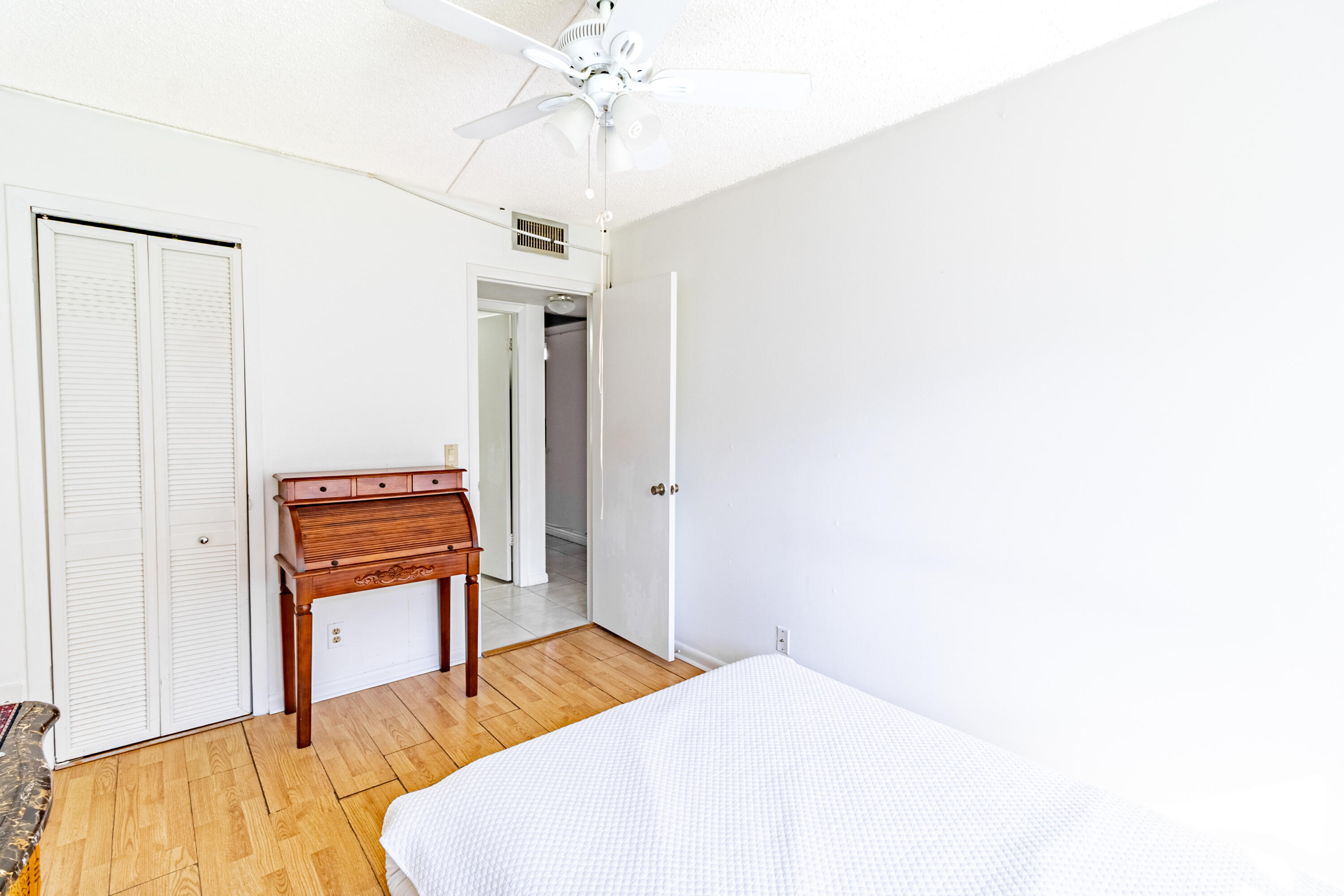 FANSHAW AT CENTURY VILLAGE CONDO - Residential