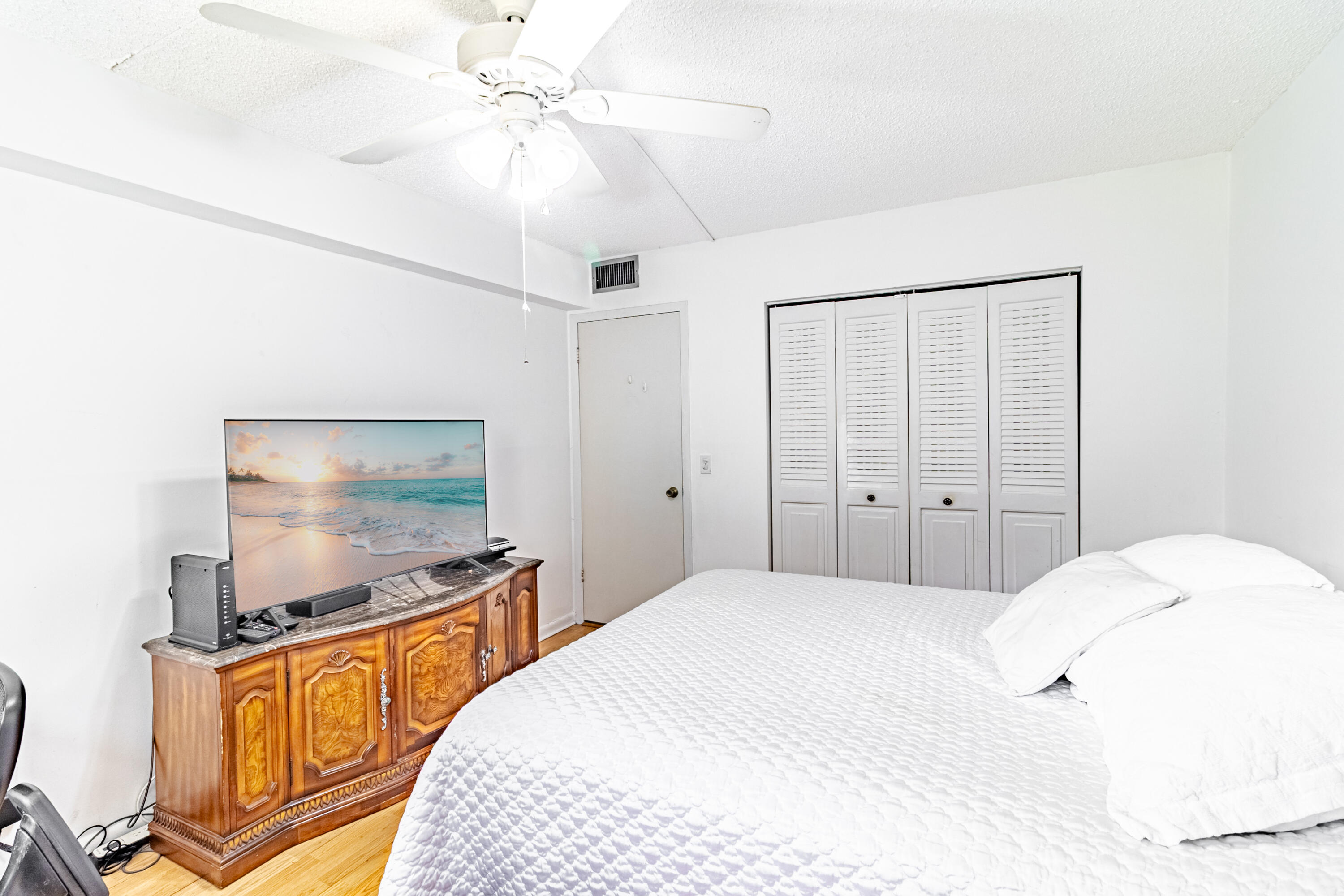 FANSHAW AT CENTURY VILLAGE CONDO - Residential