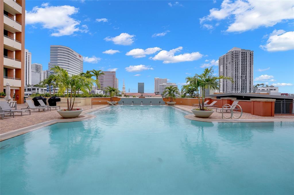 WAVERLY AT LAS OLAS CONDO - Residential
