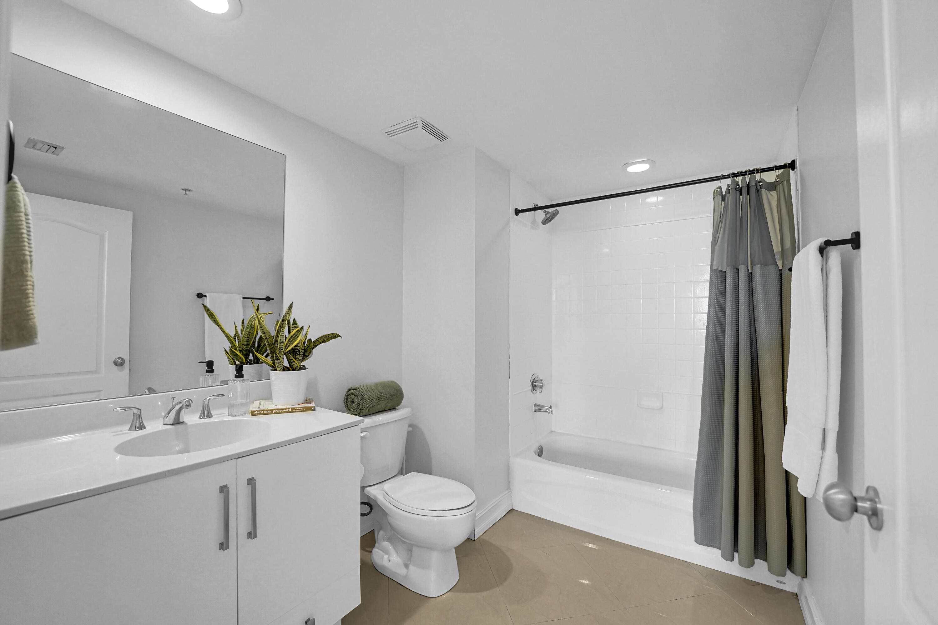 WAVERLY AT LAS OLAS CONDO - Residential