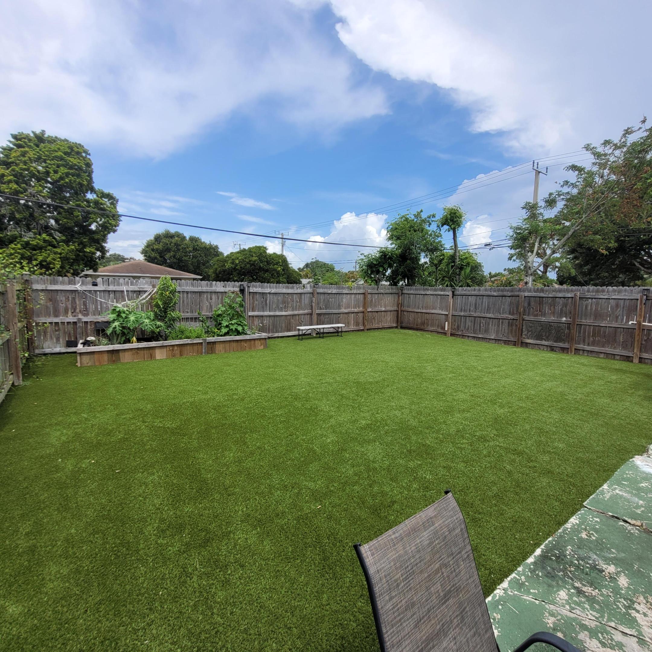 PINE GARDENS - Residential