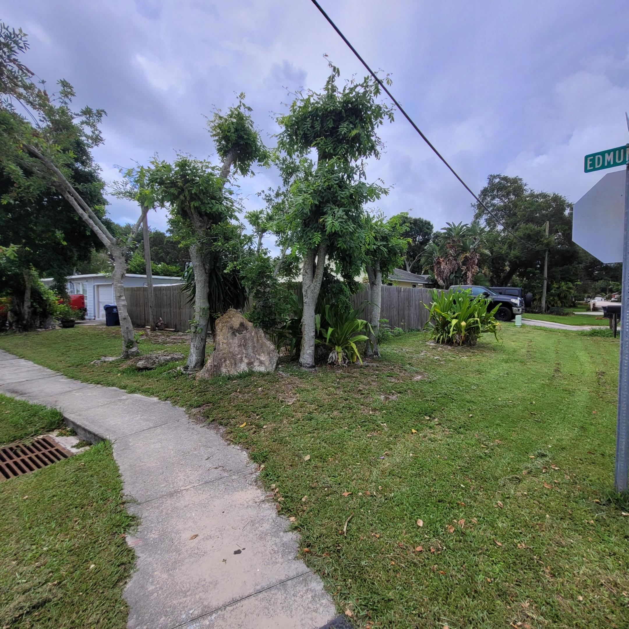 PINE GARDENS - Residential