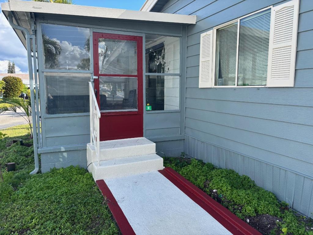 BREEZE HILL RESORT MOBILE HOME PARK - Residential