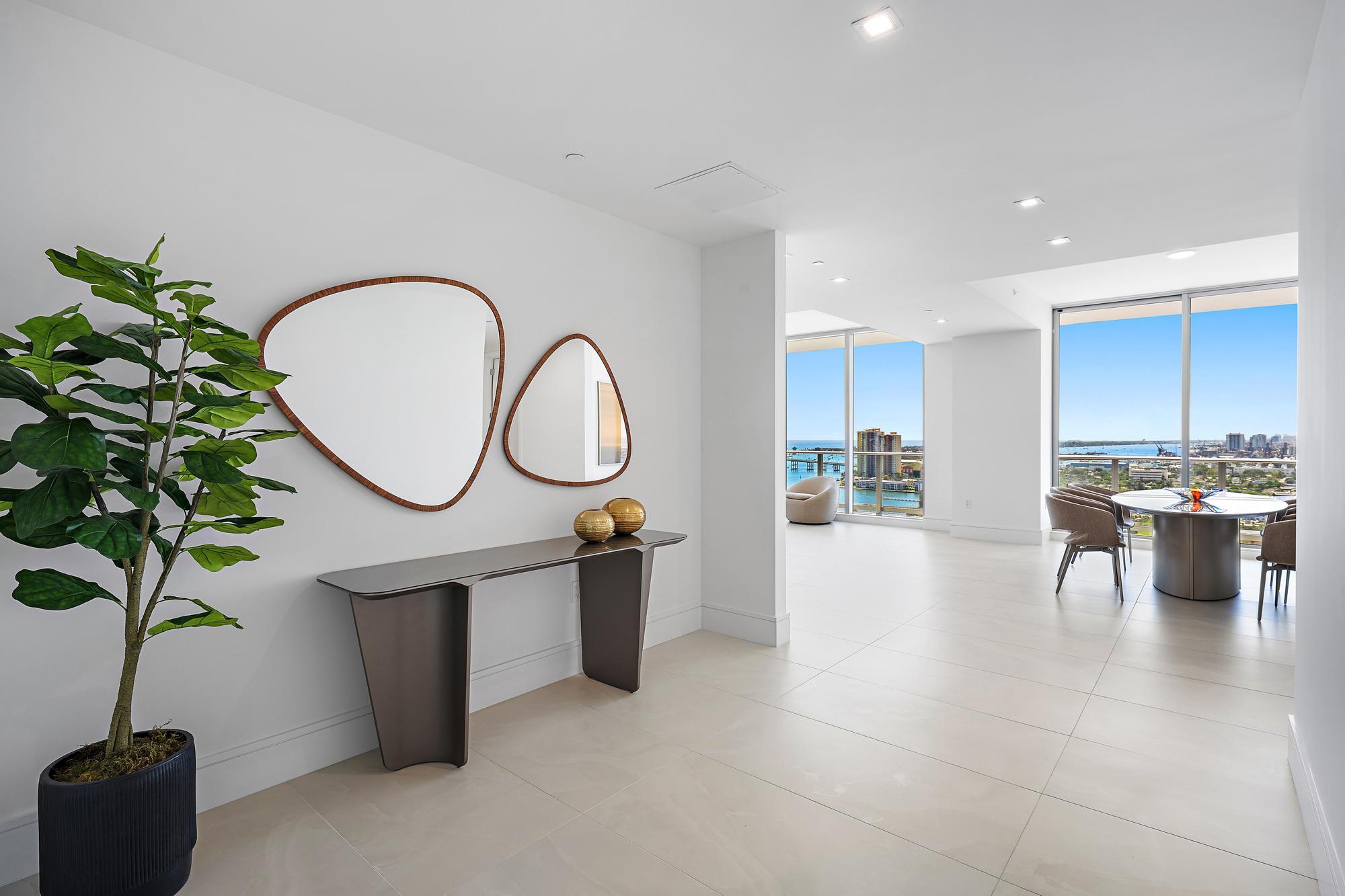 Nautilus 220 Condominium - Residential