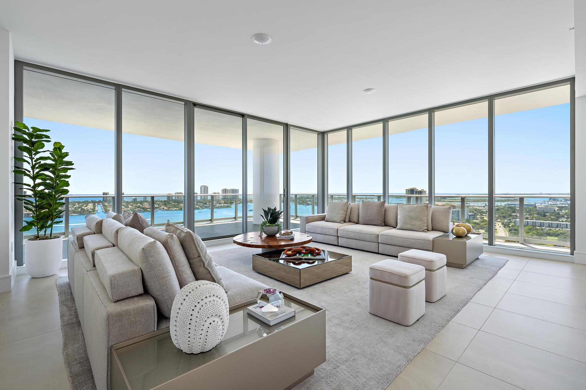 Nautilus 220 Condominium - Residential
