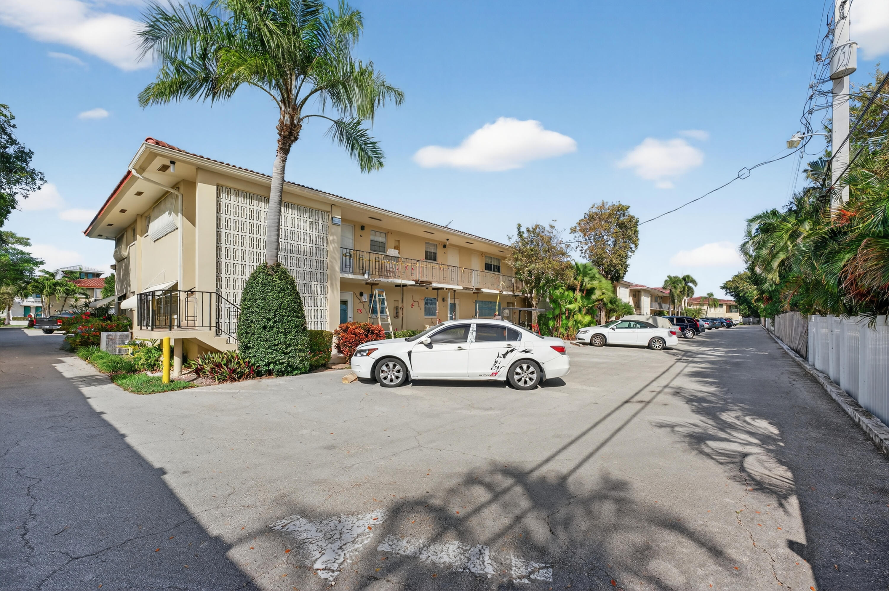LIGHTHOUSE TERRACE CO-OP - Residential