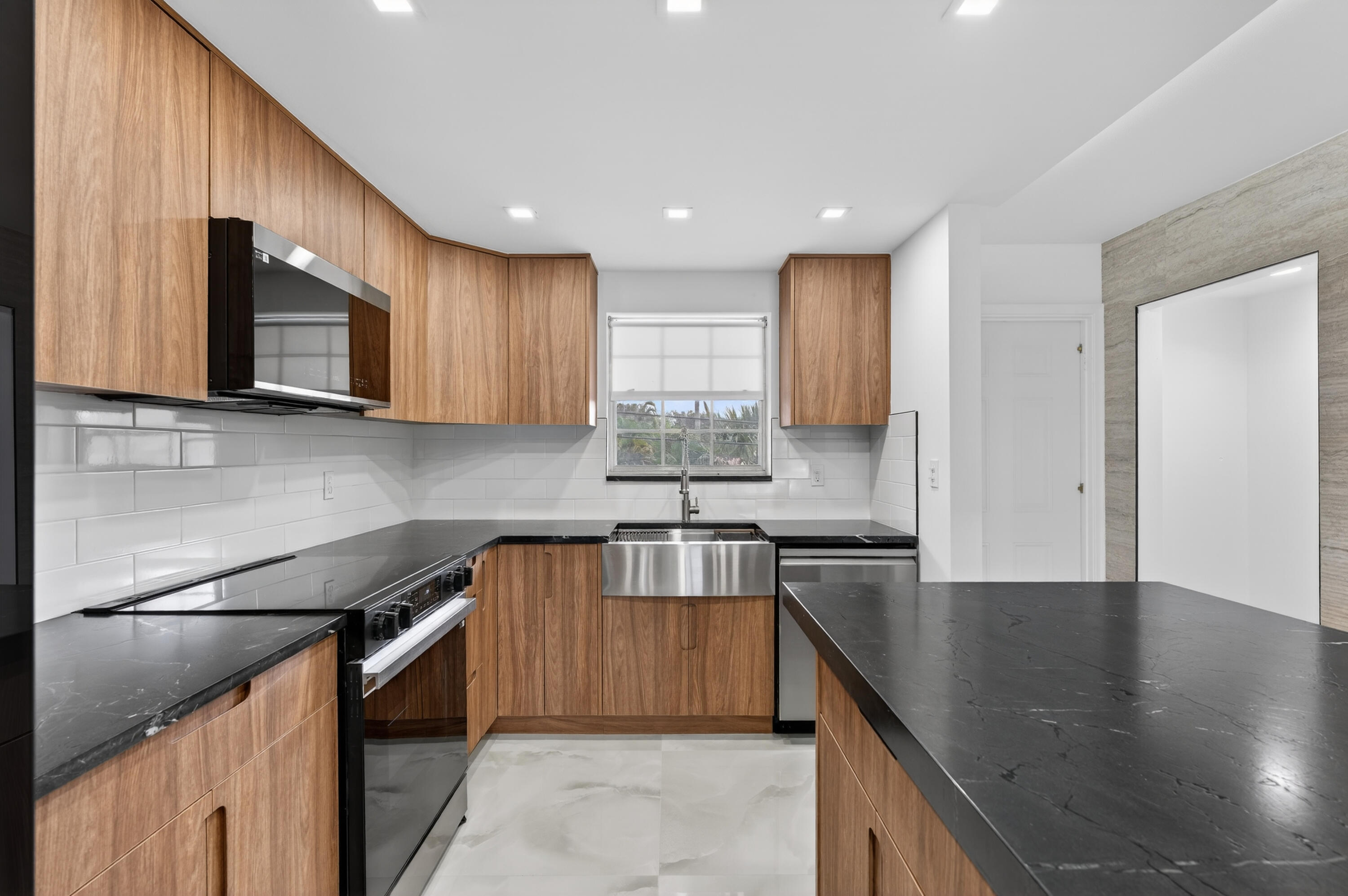 LIGHTHOUSE TERRACE CO-OP - Residential