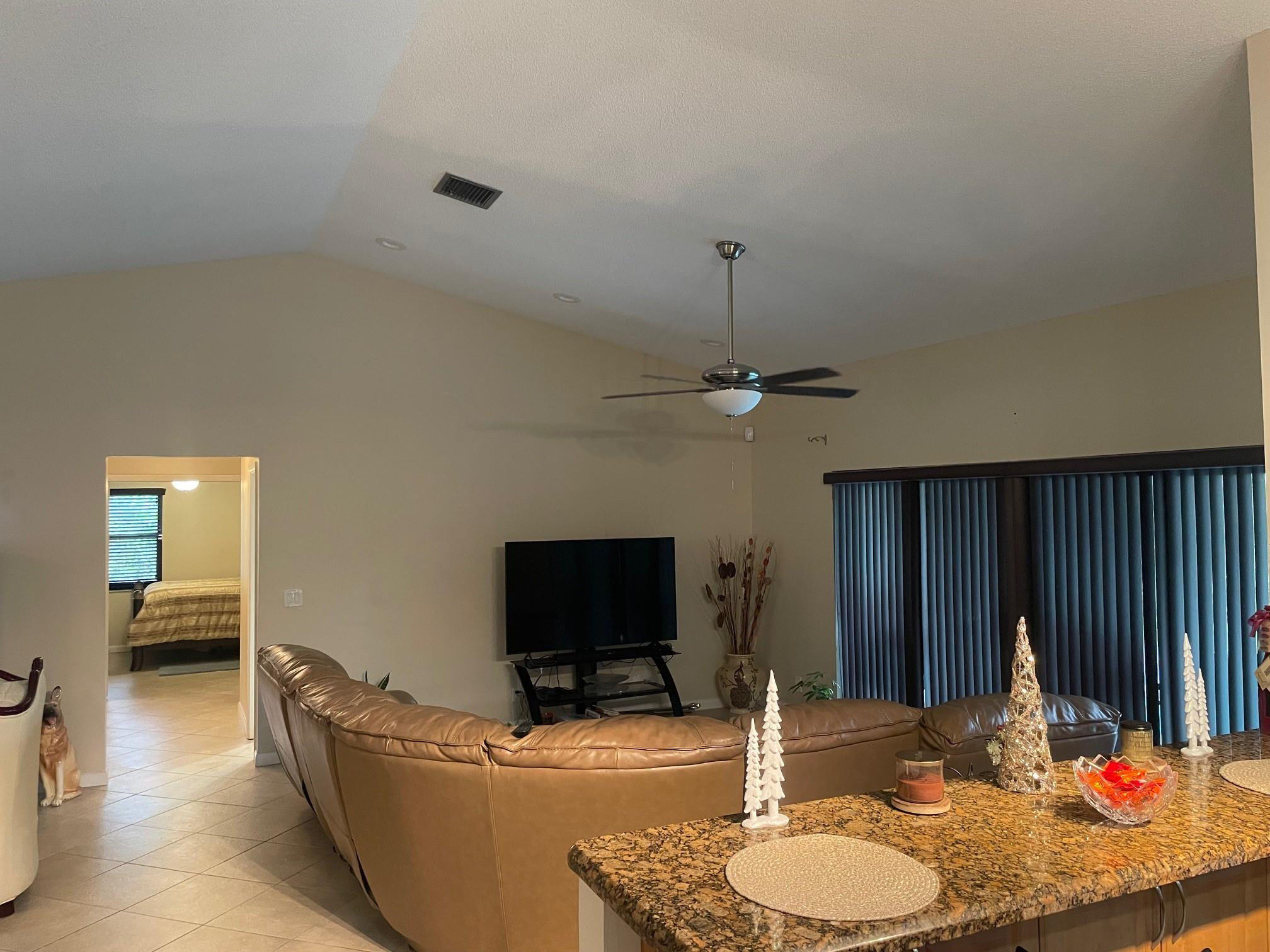 West Glen 128-3 B - Residential