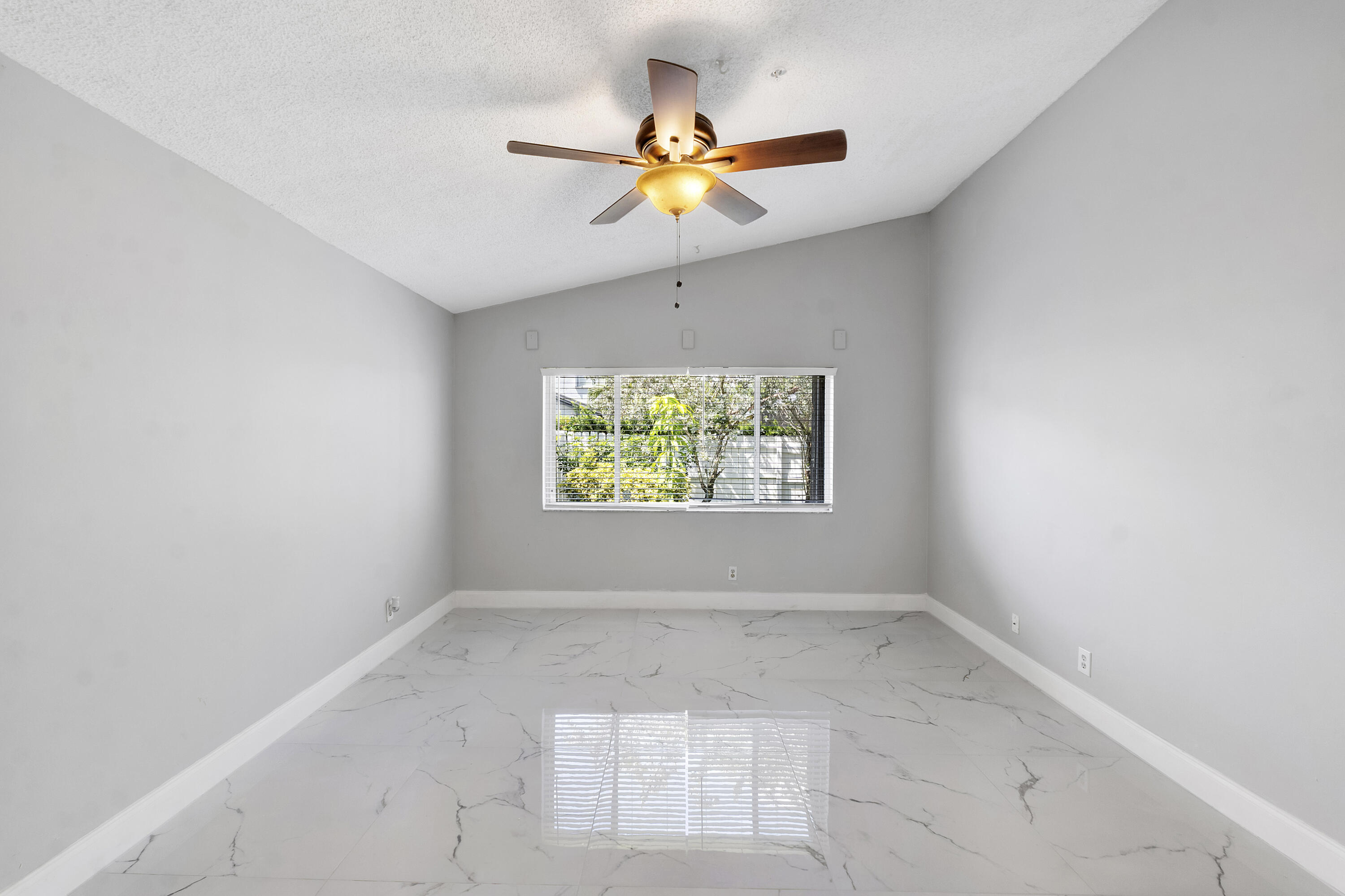 SILVER LAKES PHASE II REPLAT - Residential