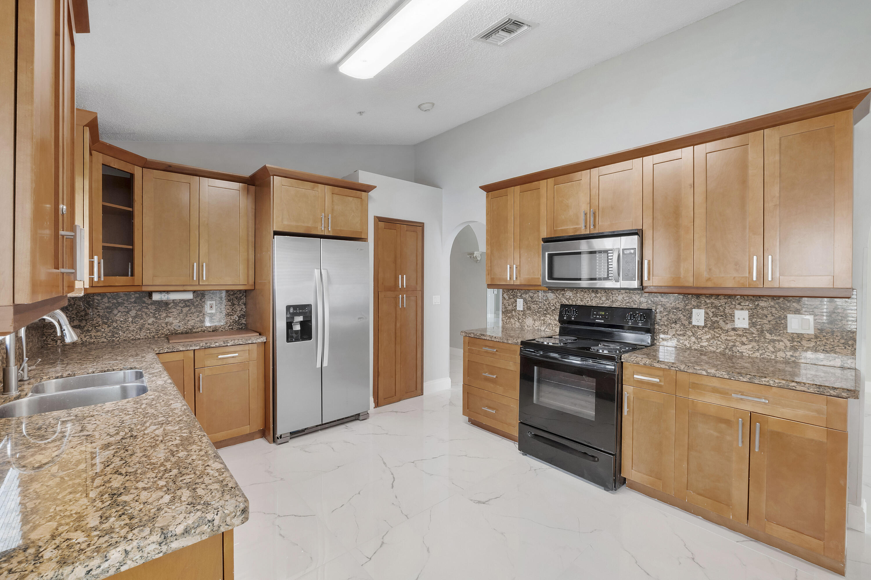 SILVER LAKES PHASE II REPLAT - Residential