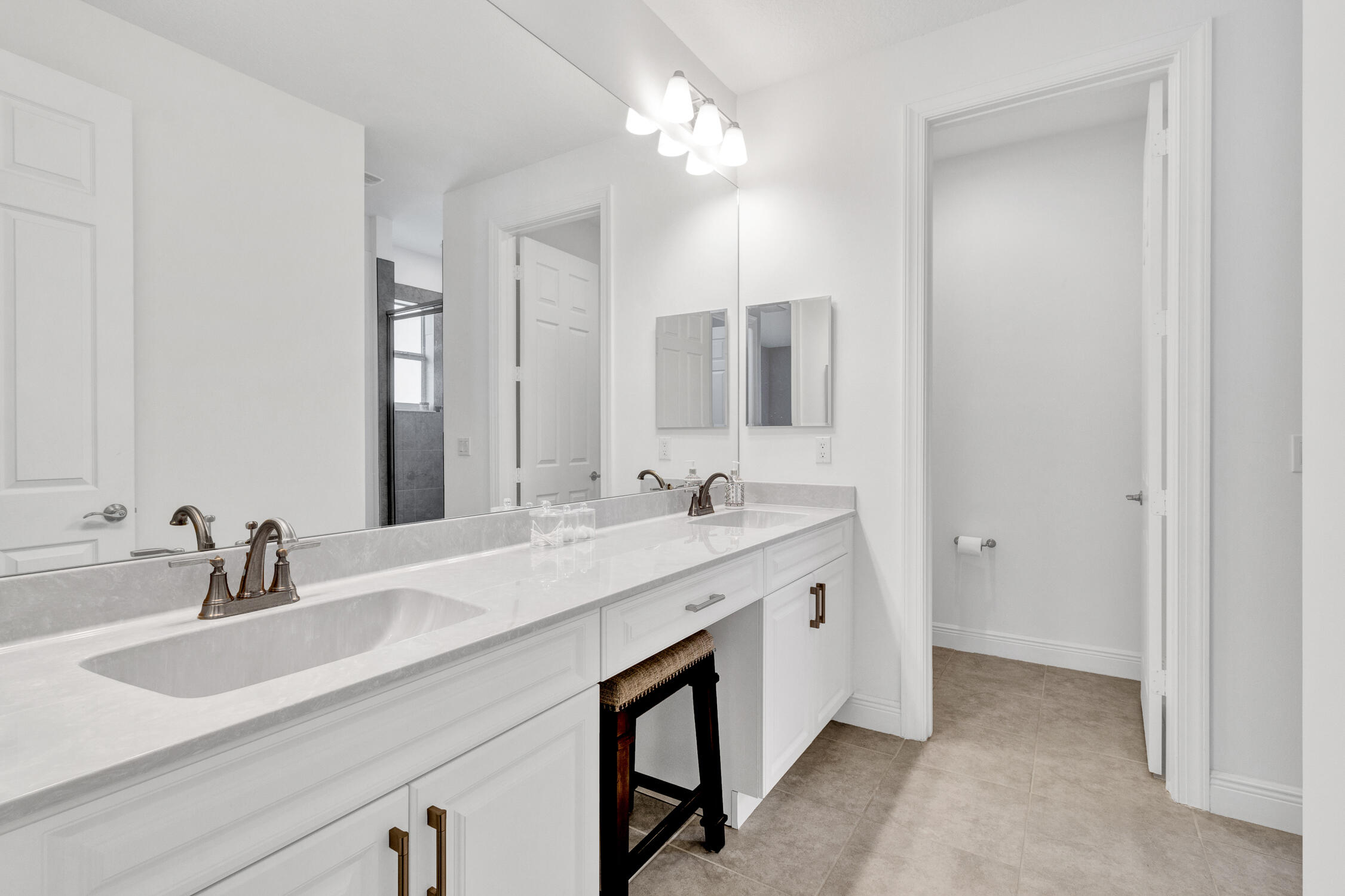 BELLA VISTA ISLES - Residential