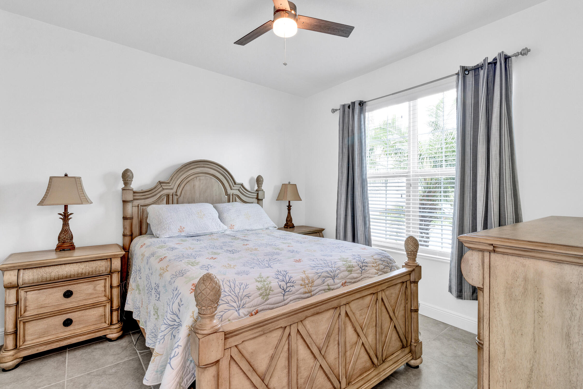 BELLA VISTA ISLES - Residential