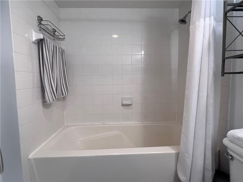 DOWNTOWN DADELAND CONDO 5 - Residential Lease