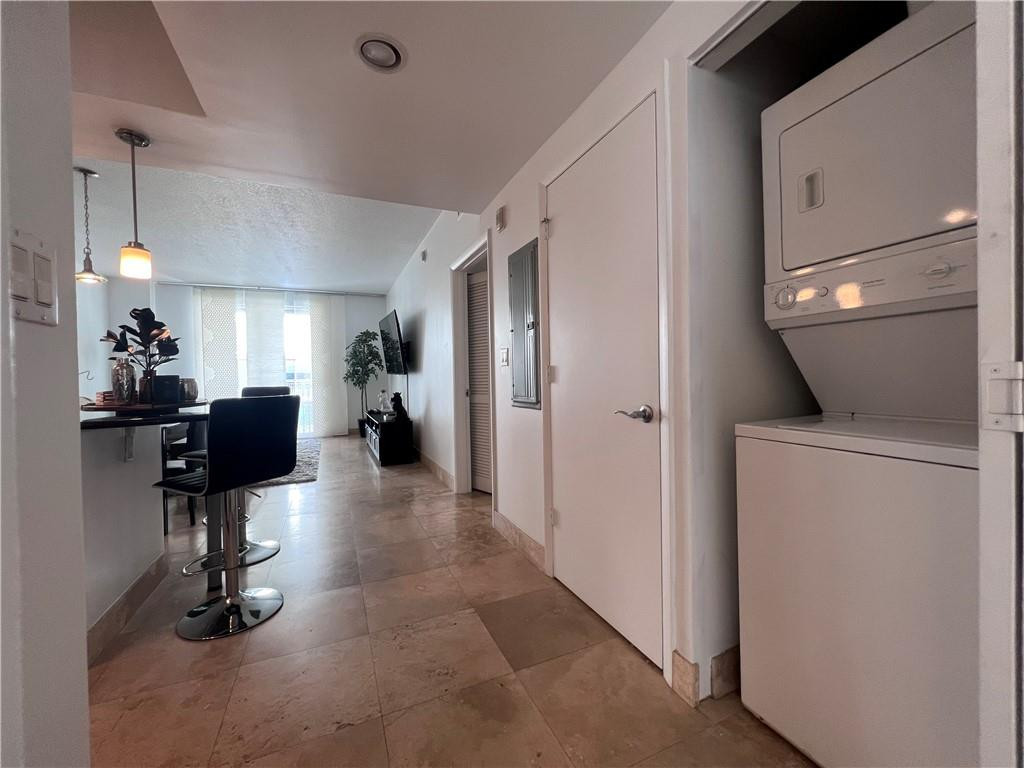 DOWNTOWN DADELAND CONDO 5 - Residential Lease