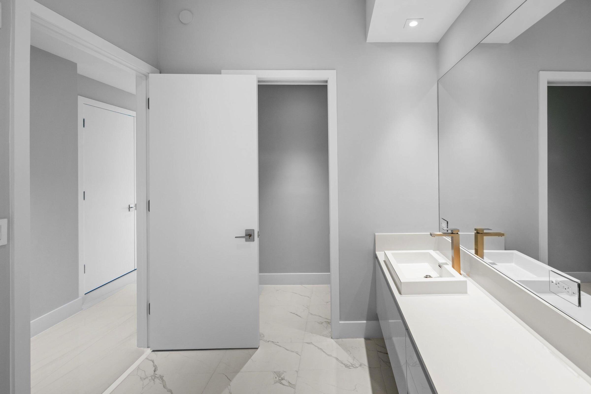 AMRIT OCEAN RESORT CONDO - Residential