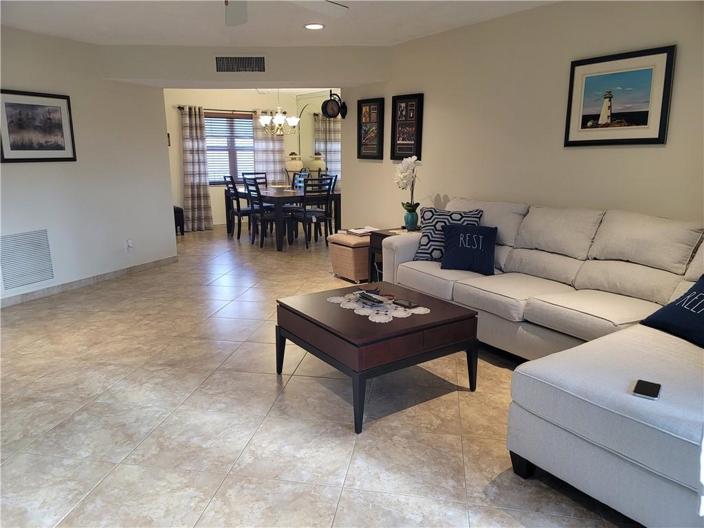 Garnet condo - Residential