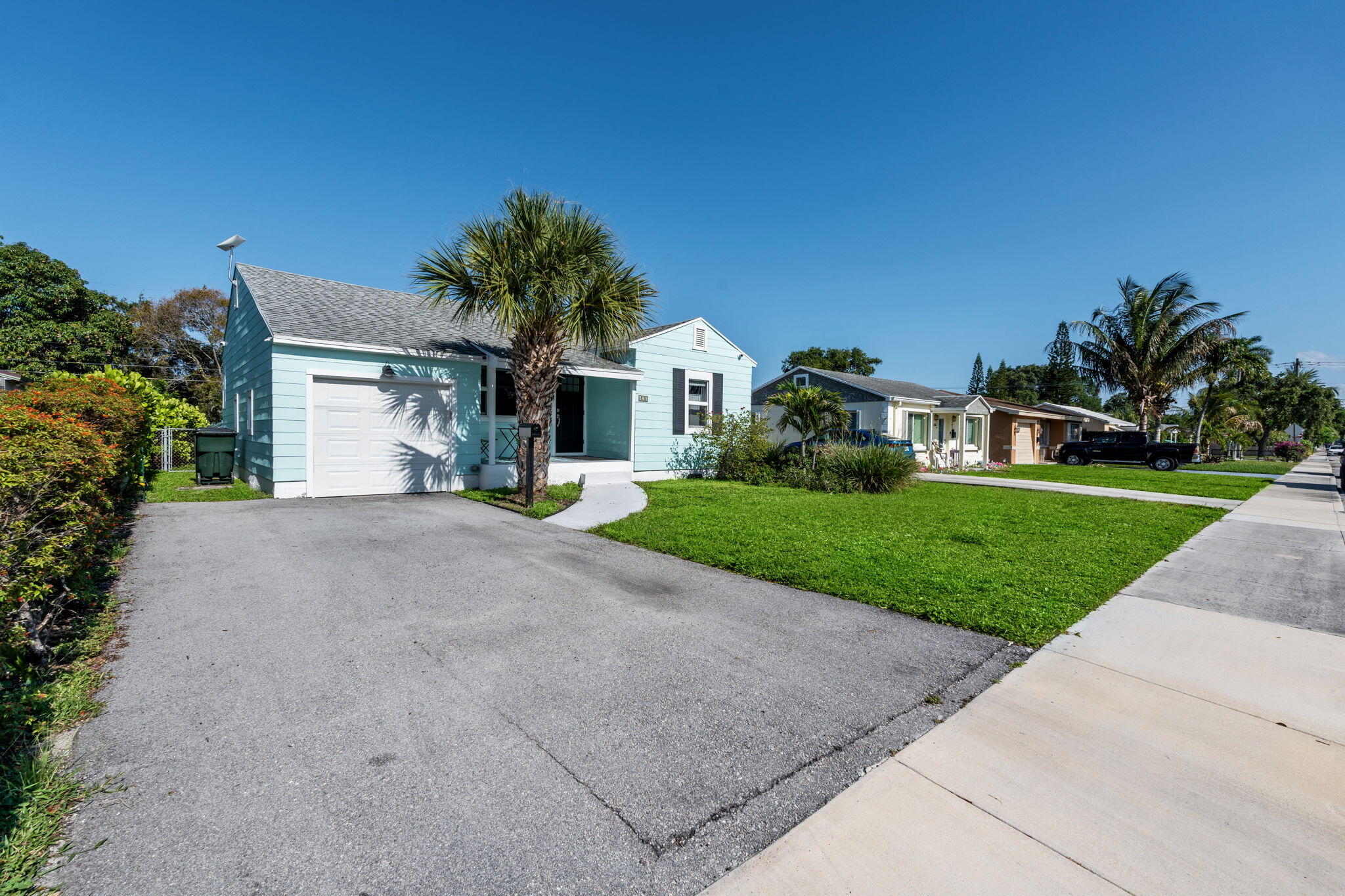 LAKE WORTH TOWN OF - Residential
