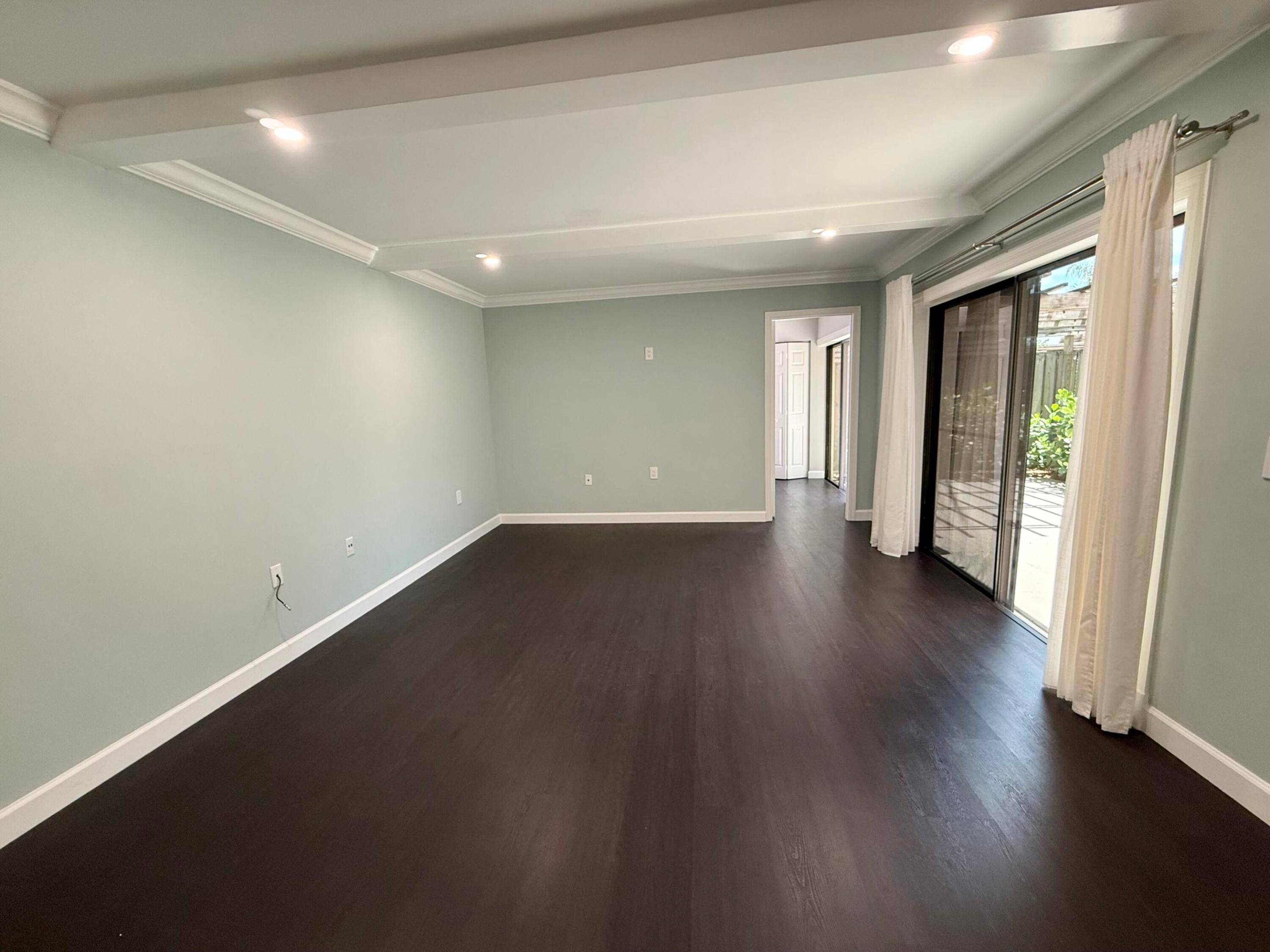 GARDEN LAKES - Residential Lease